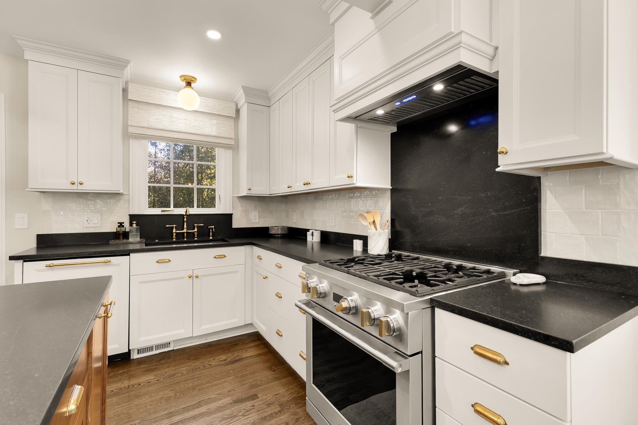 5106 Brookview Drive 