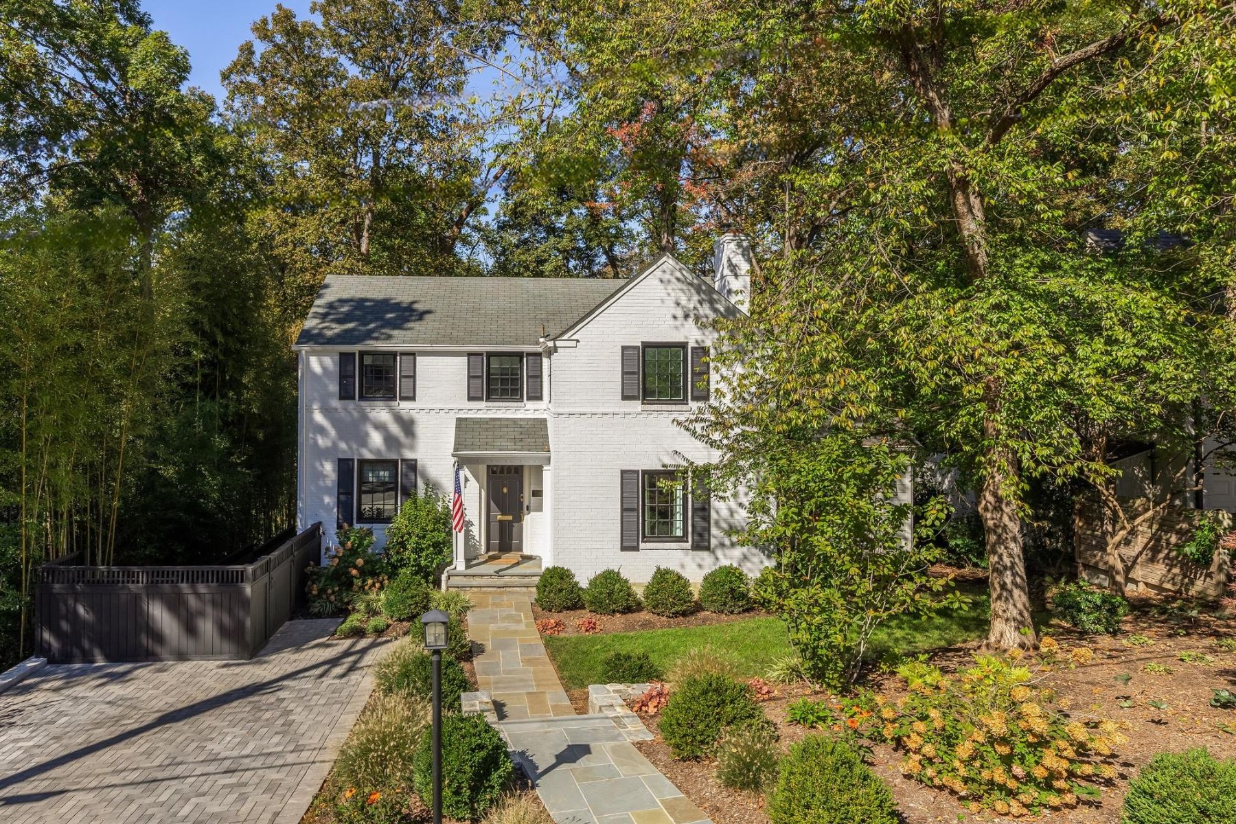 5106 Brookview Drive 