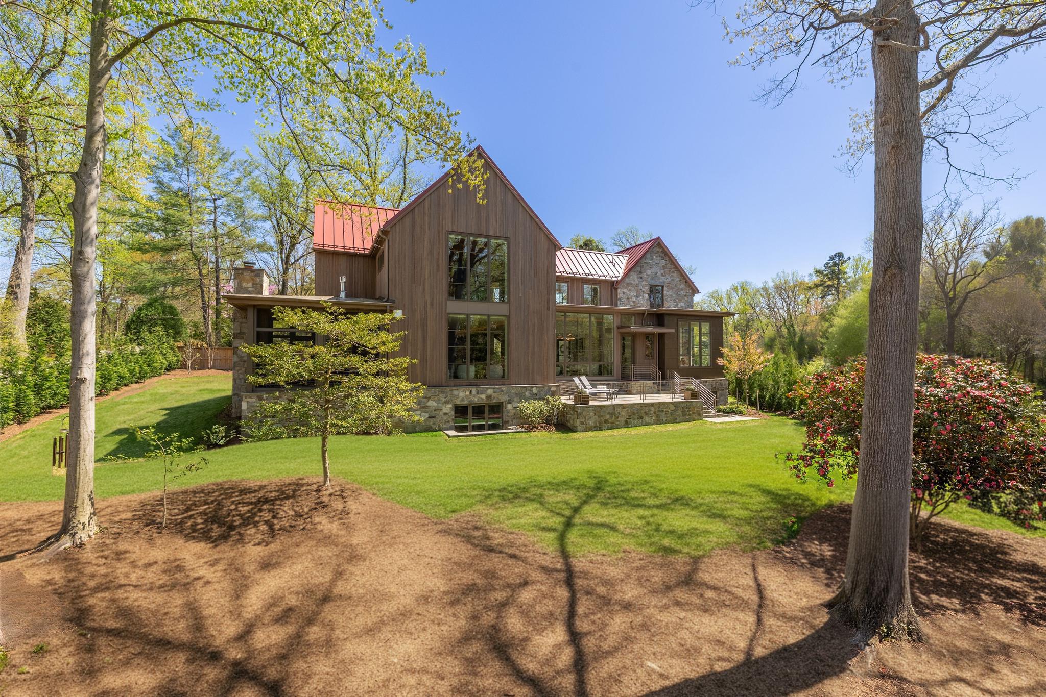7027 Longwood Drive 