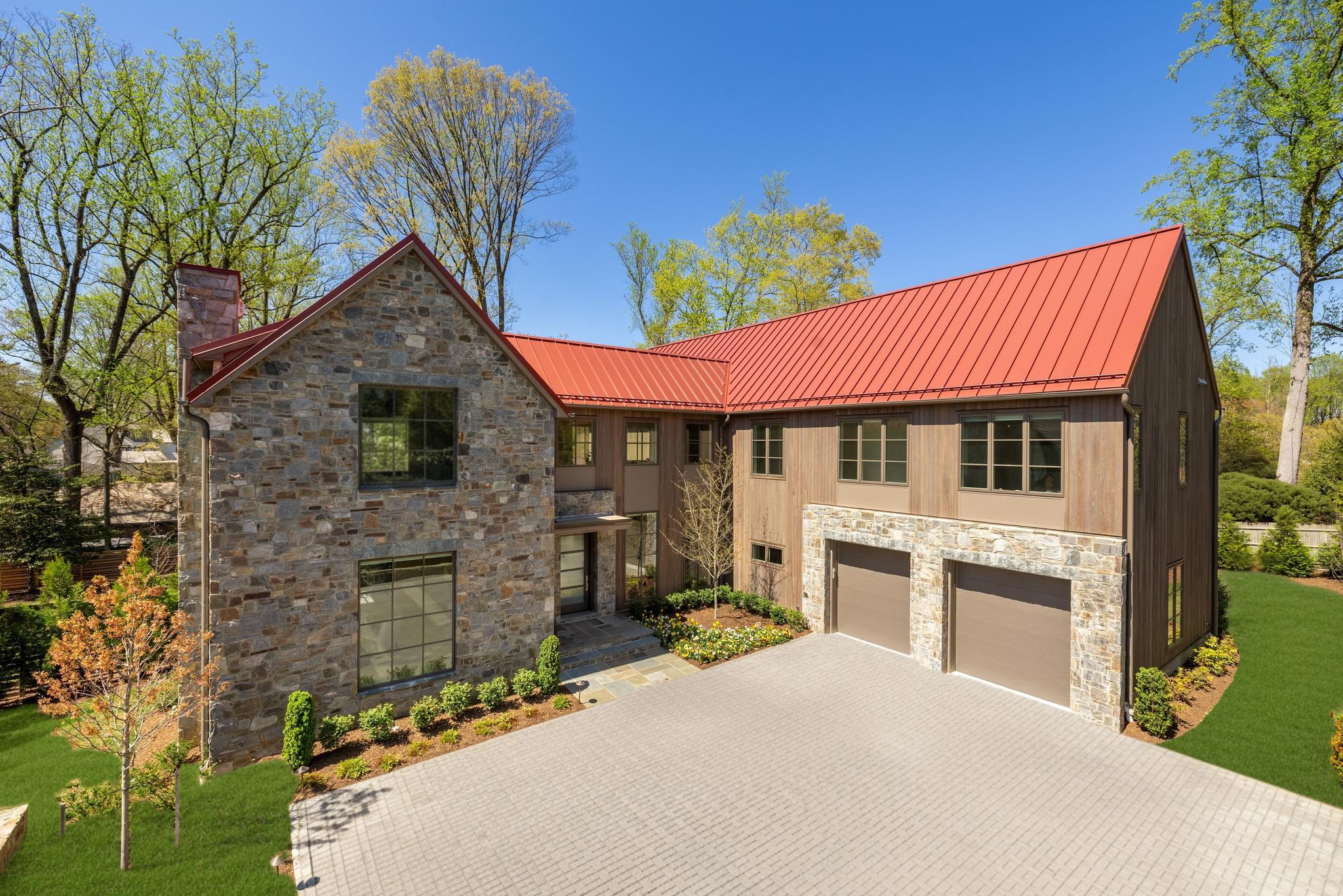 7027 Longwood Drive 