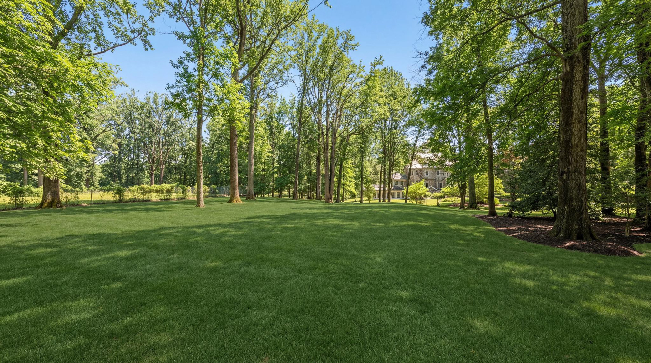 8600 Country Club Drive