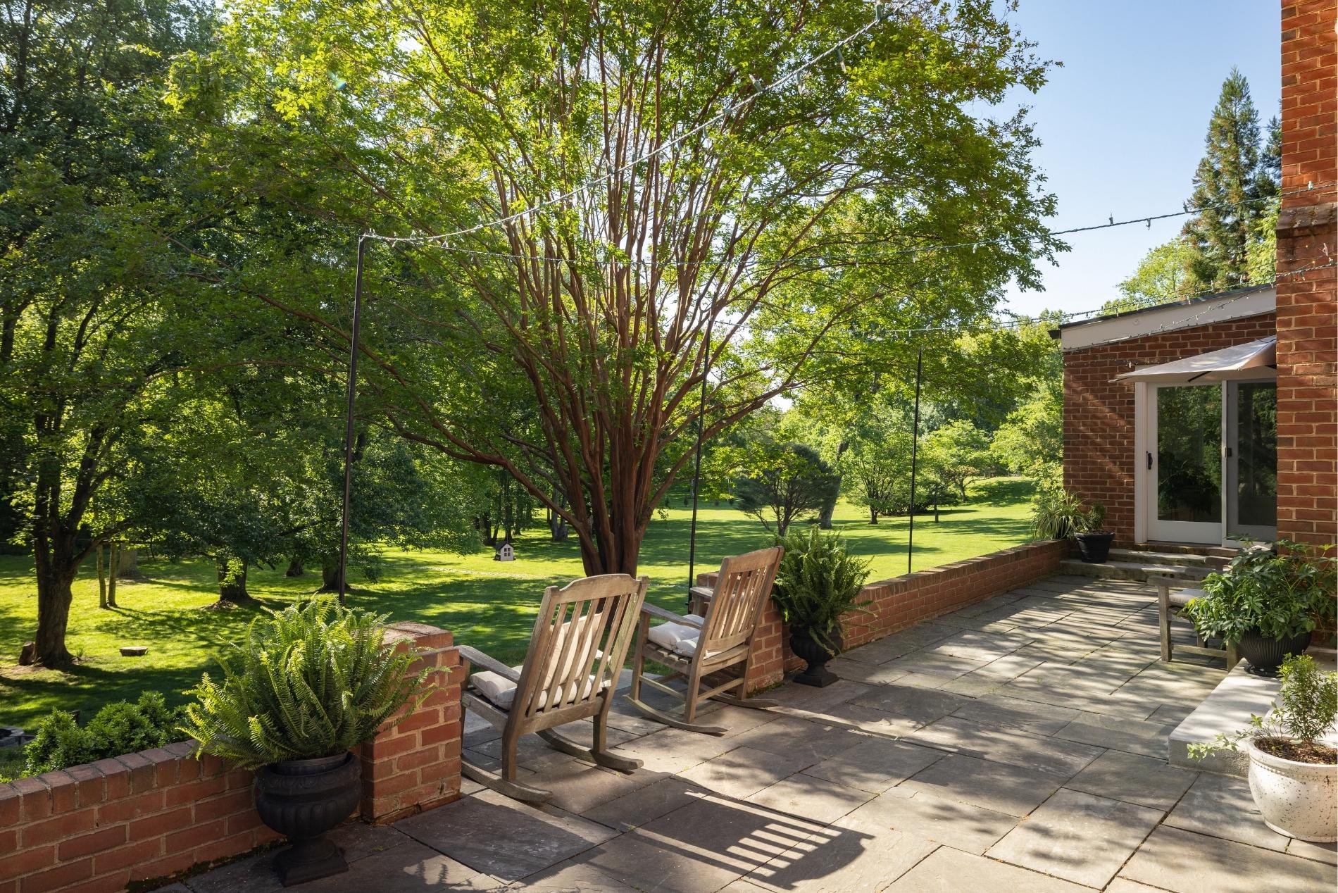 9205 Pegasus Court