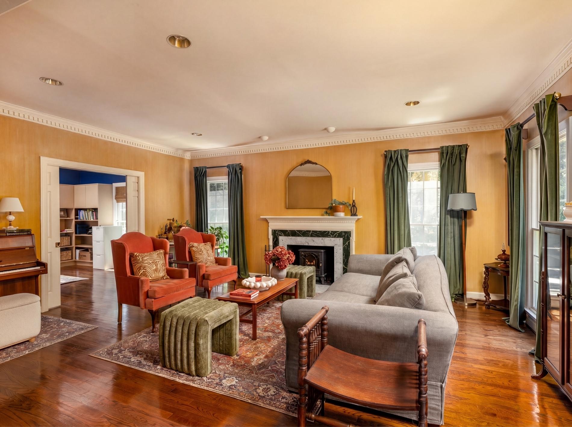 9205 Pegasus Court