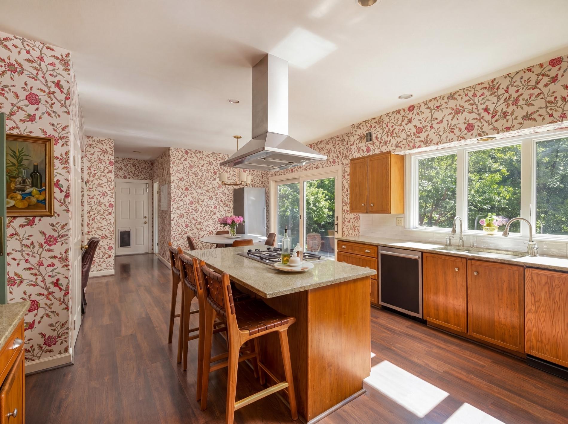 9205 Pegasus Court