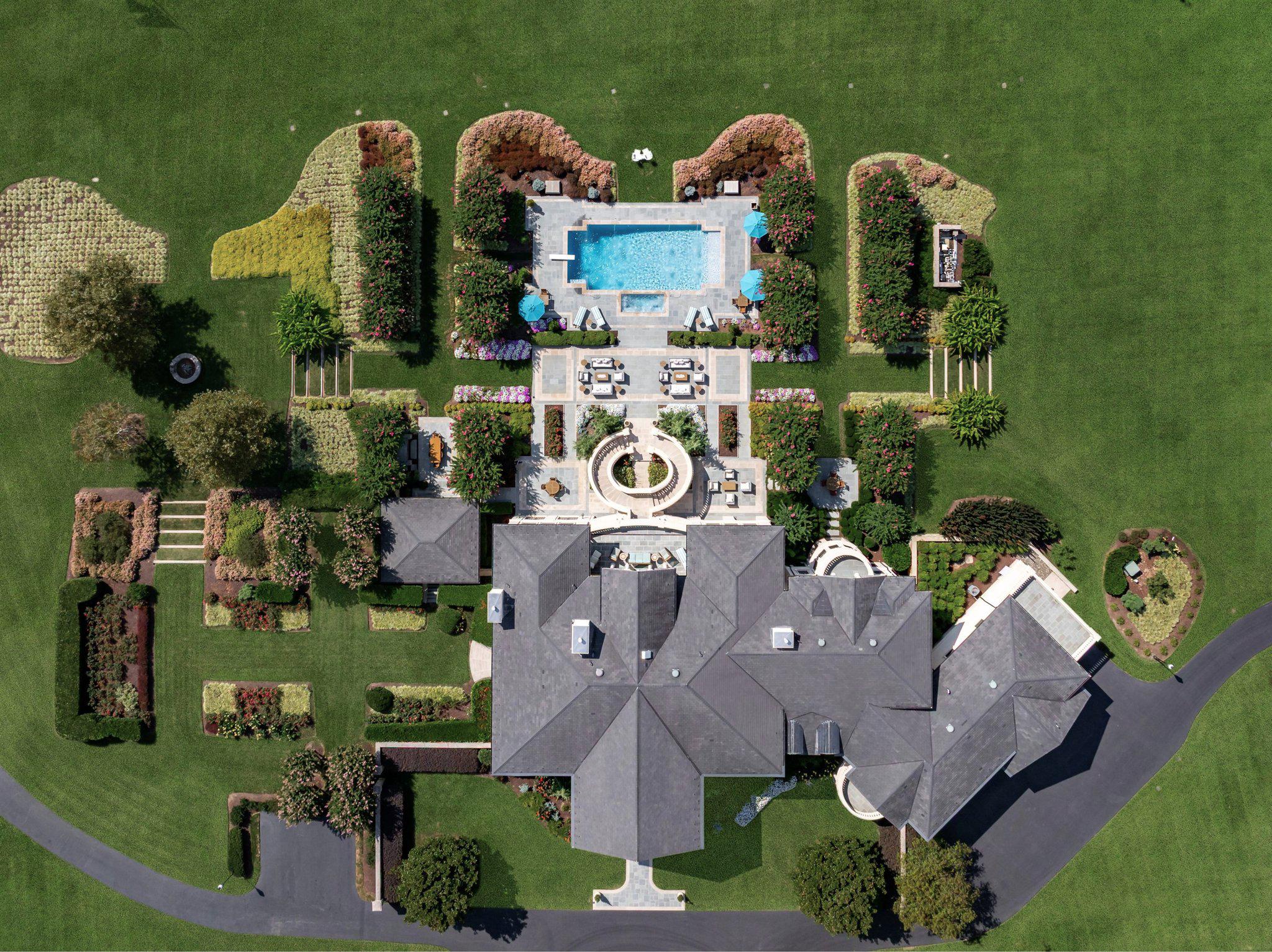 200 Bridgeview Lane 