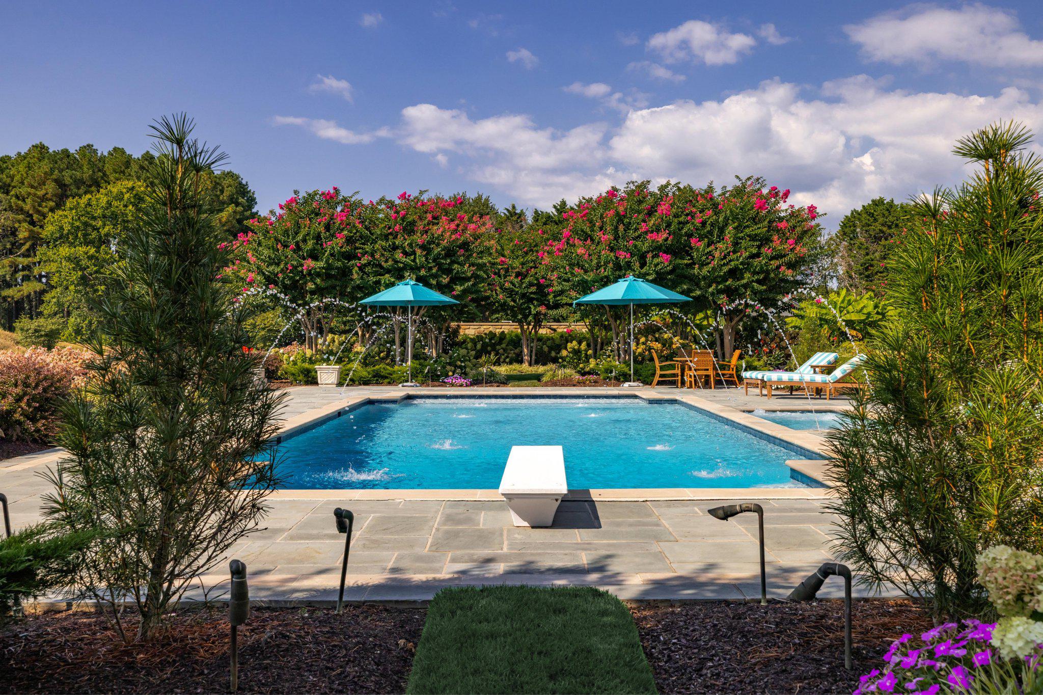 200 Bridgeview Lane 