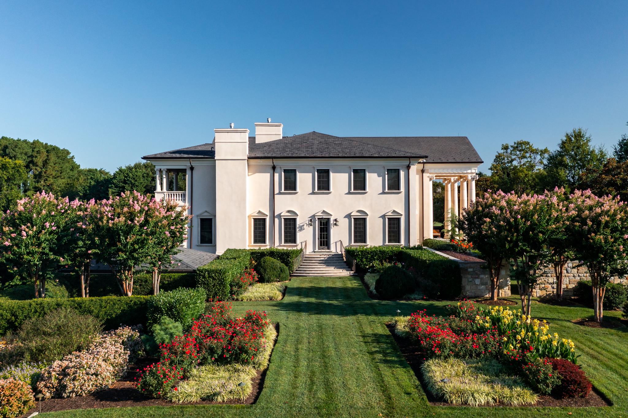 200 Bridgeview Lane 