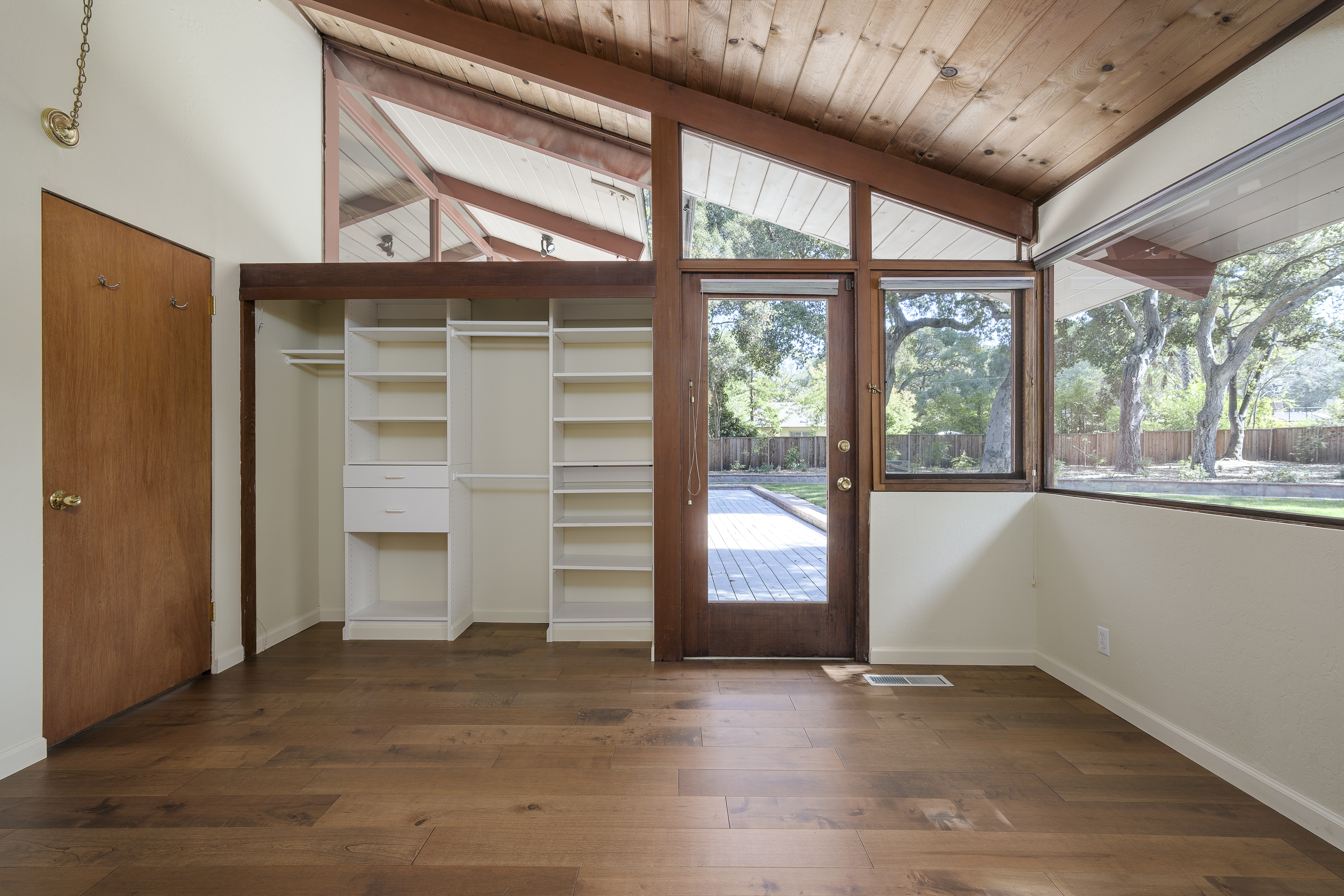 296 Bay Road 