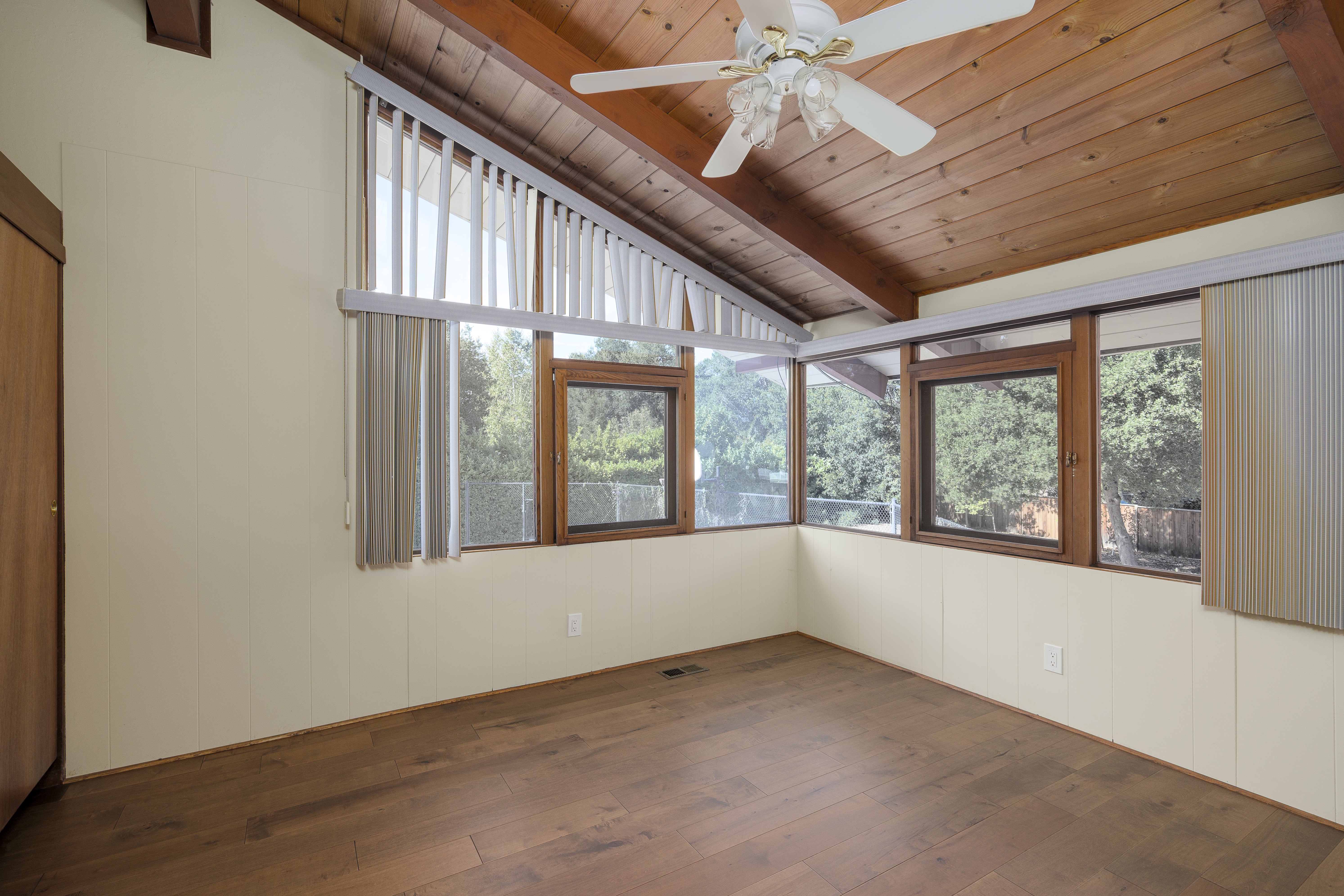 296 Bay Road 
