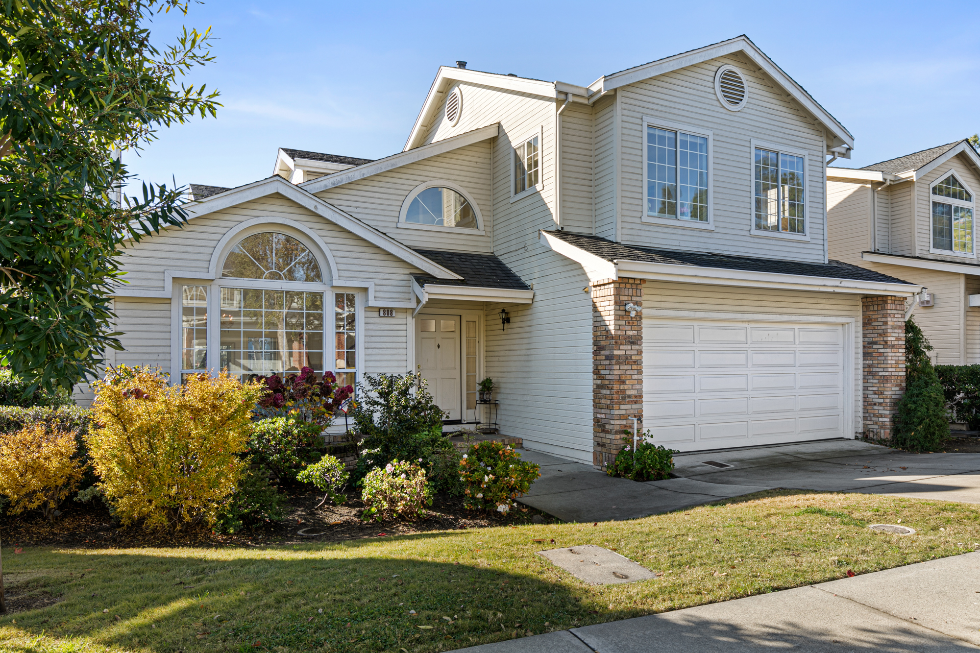 808 Bay Harbour Drive 