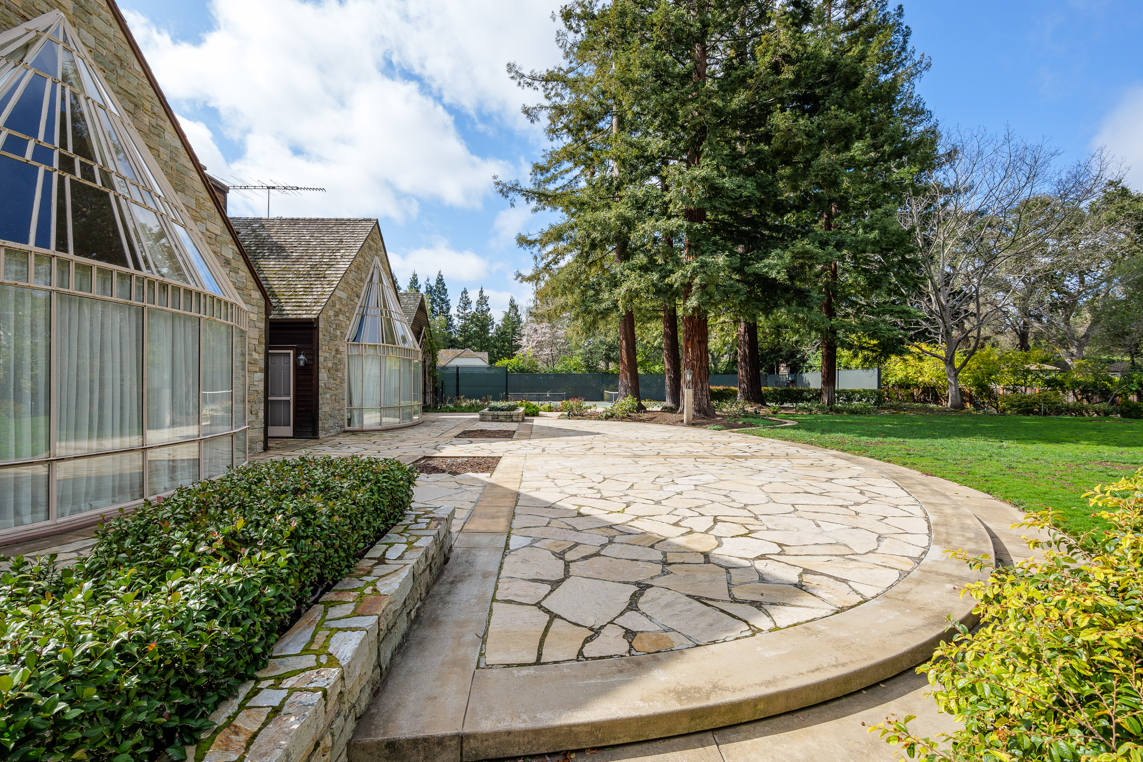 80 Coghlan Lane 