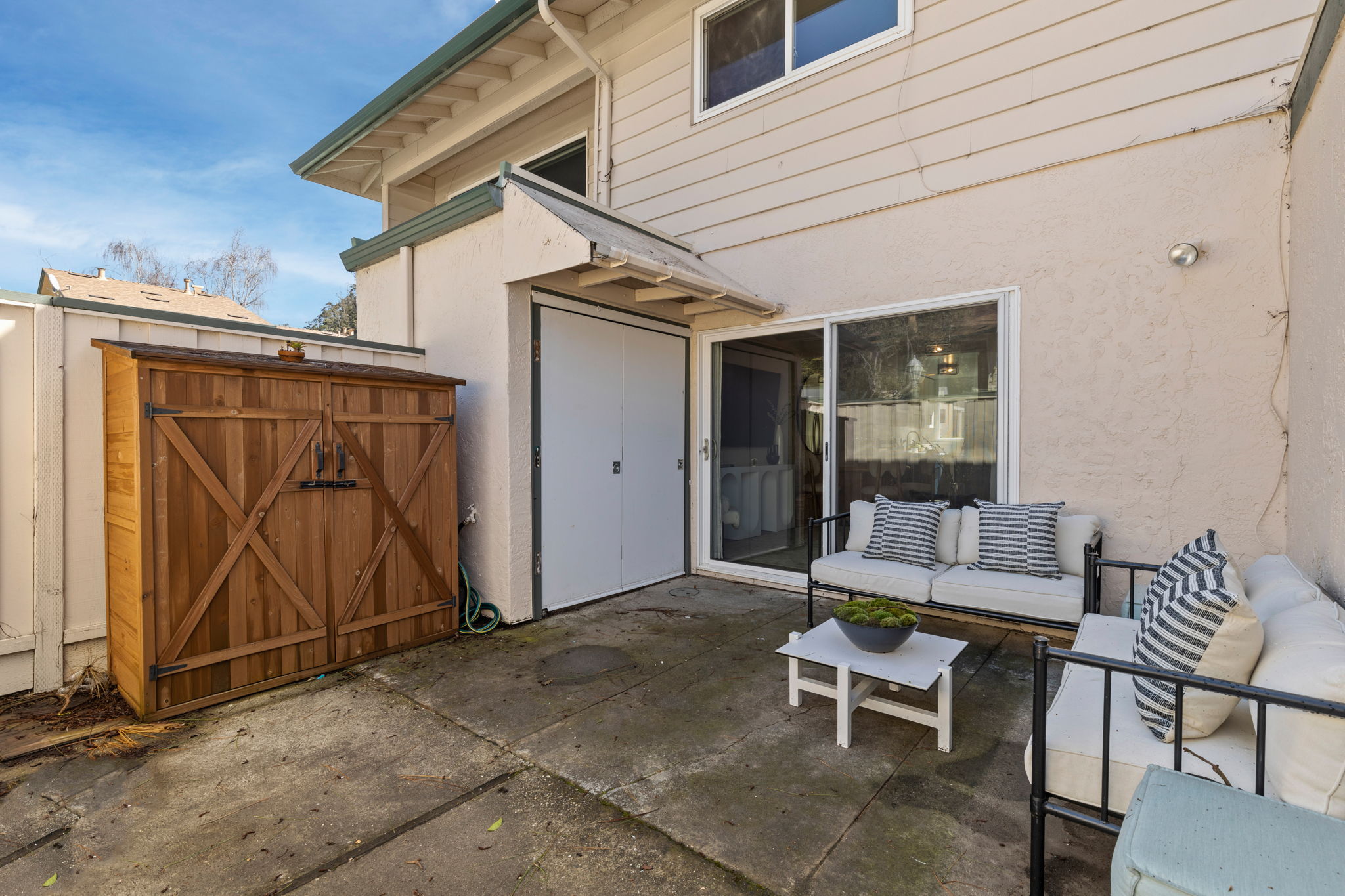1327 Terra Nova Boulevard 