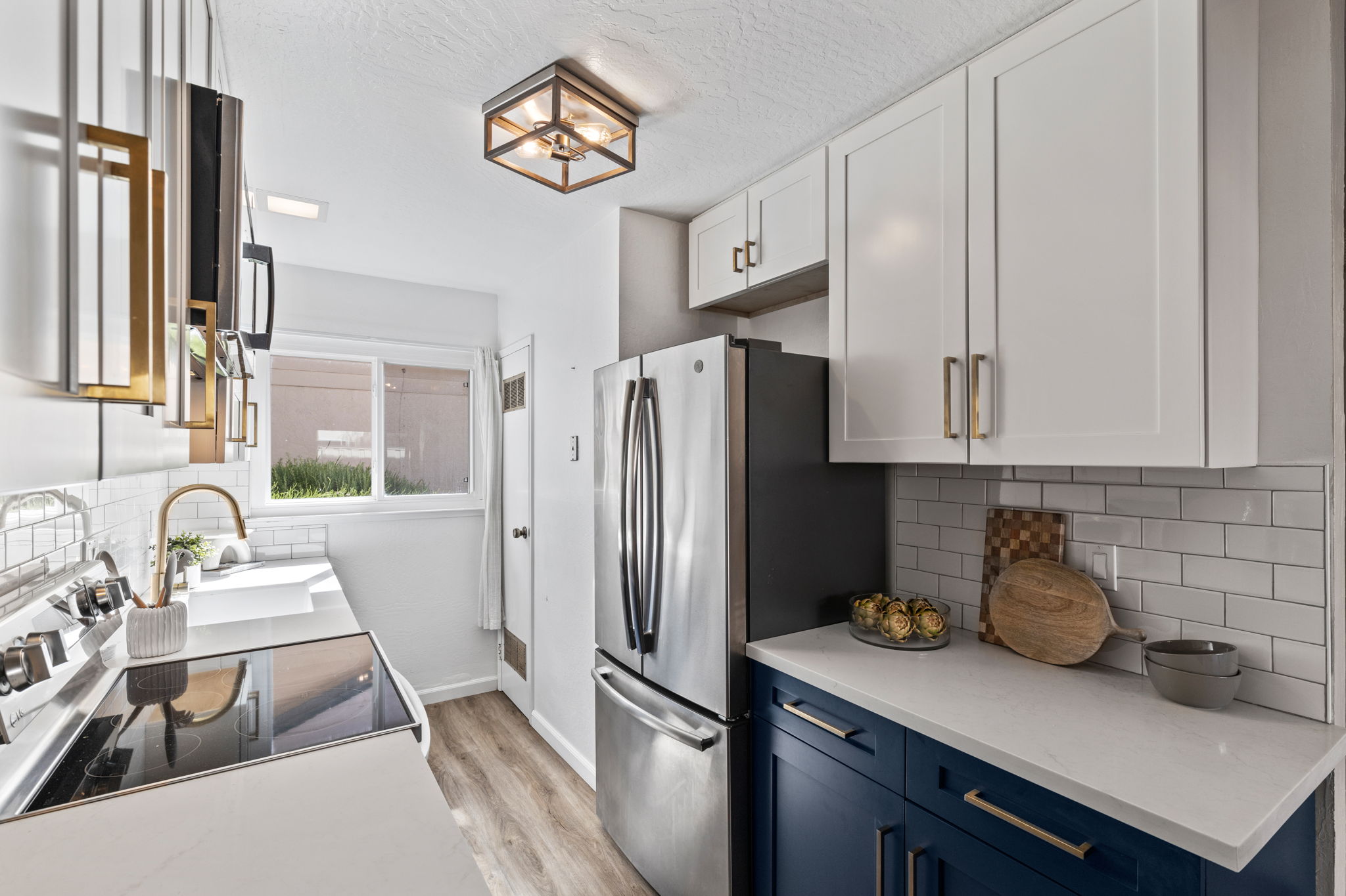 1327 Terra Nova Boulevard 