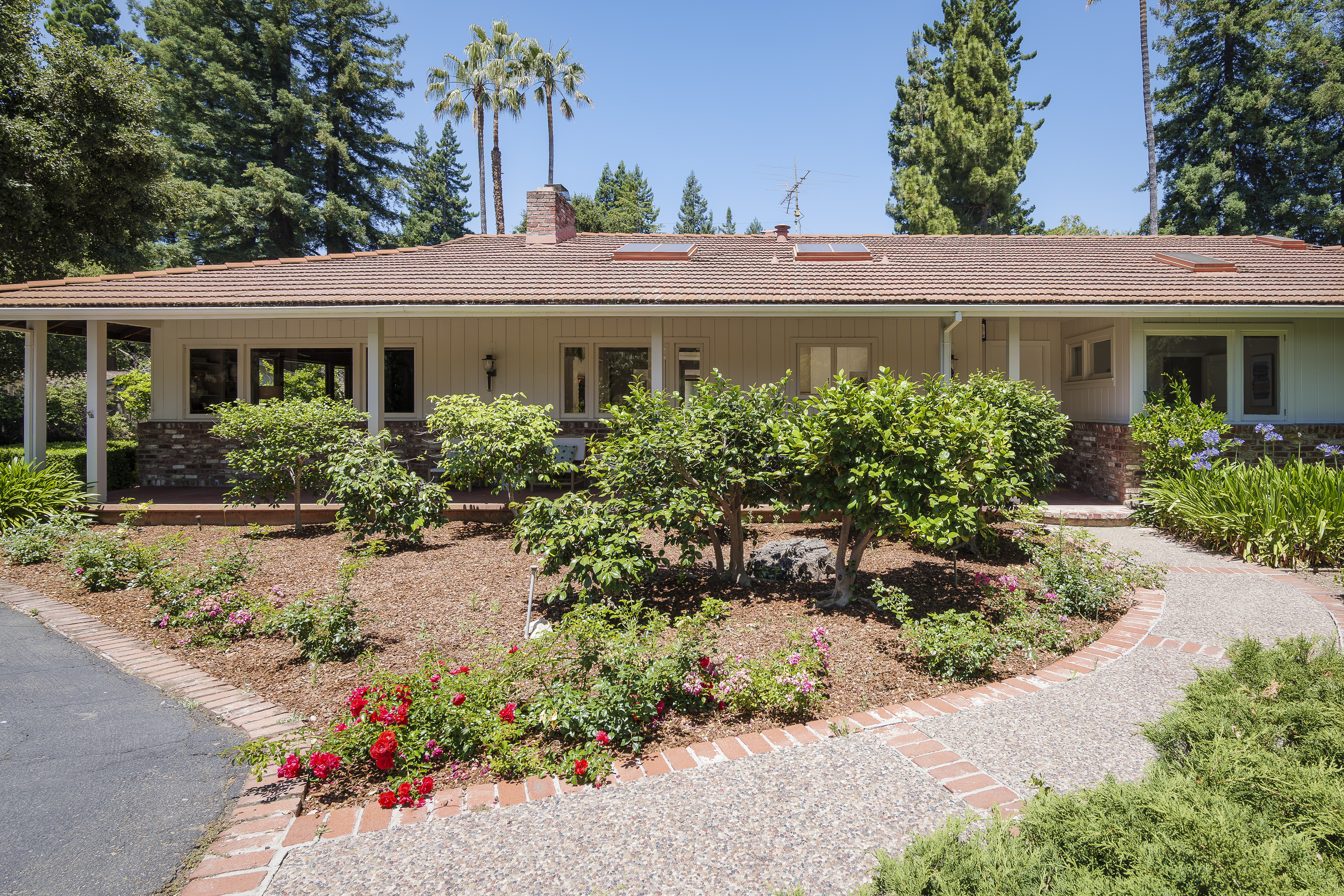 153 Toyon Road 