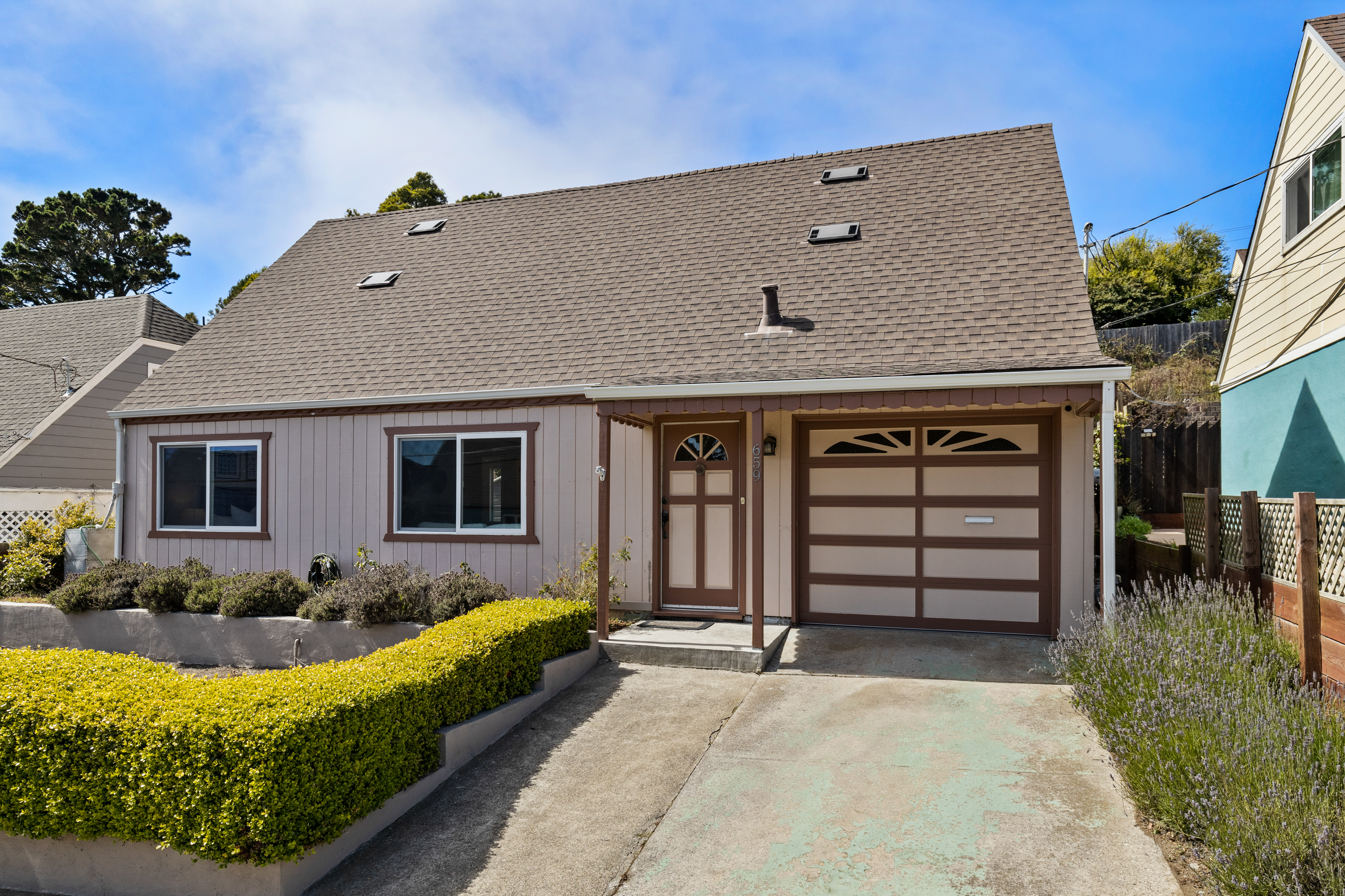 659 Southmoor Drive 