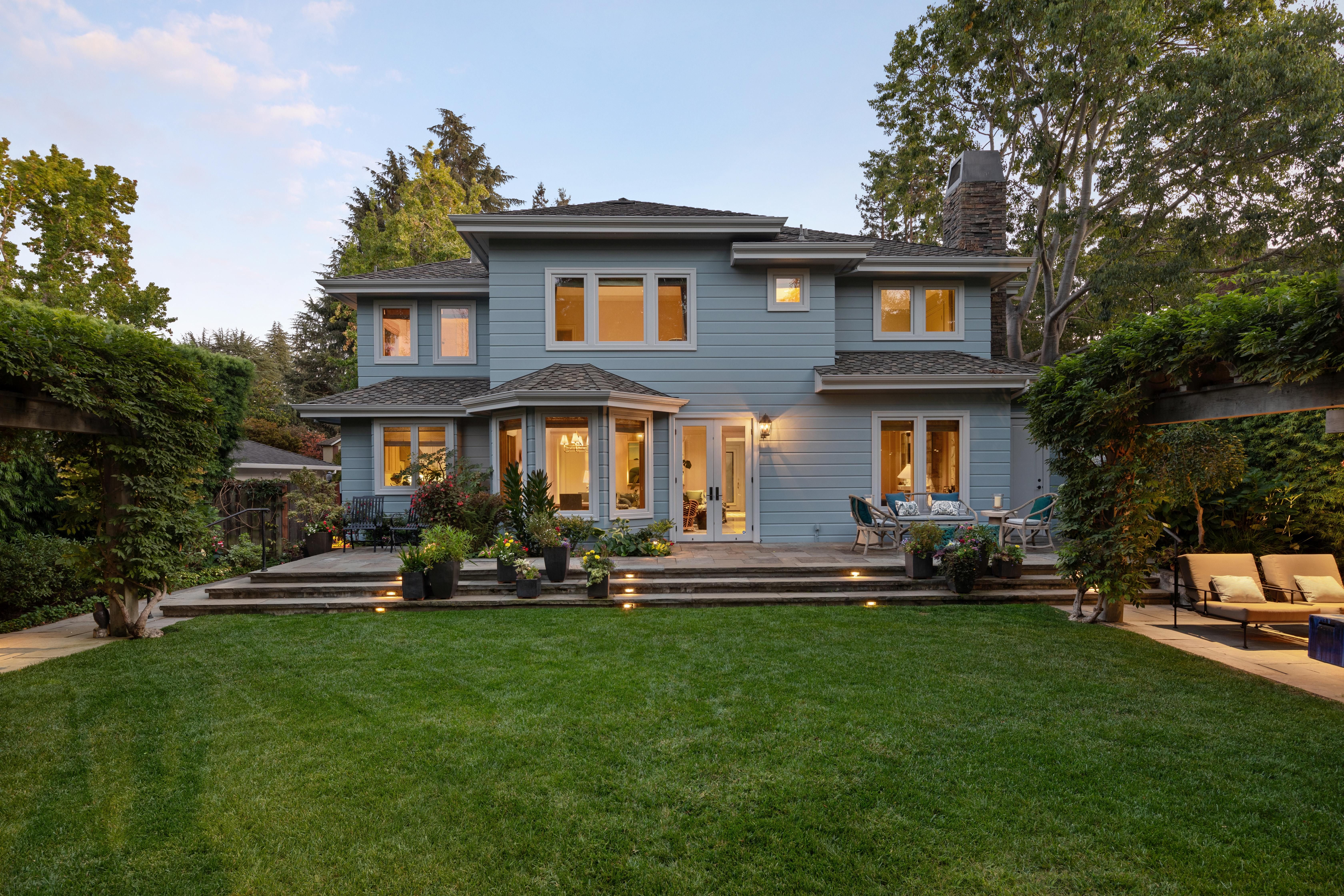 1385 Dana Avenue 
