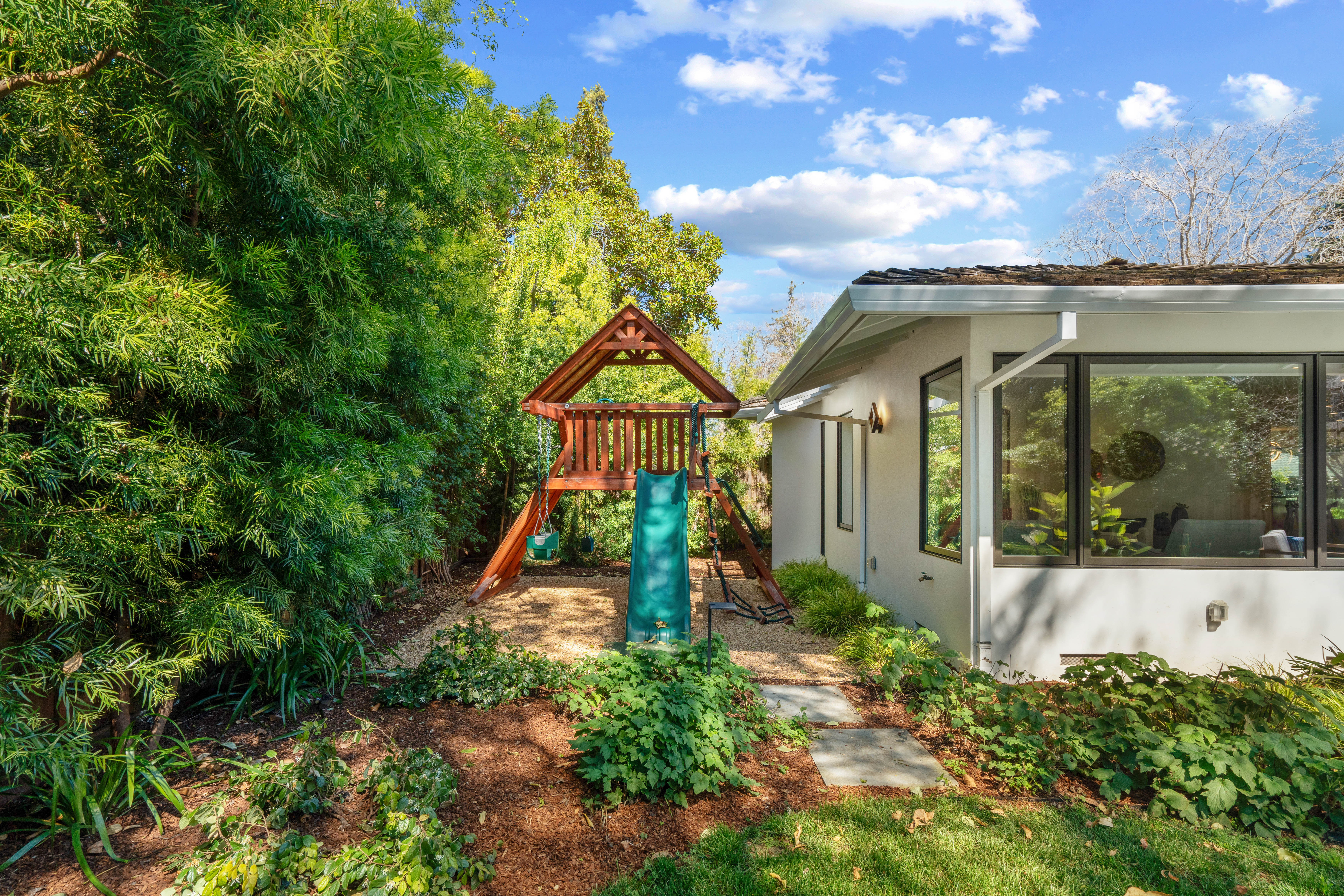 213 Blackburn Avenue 