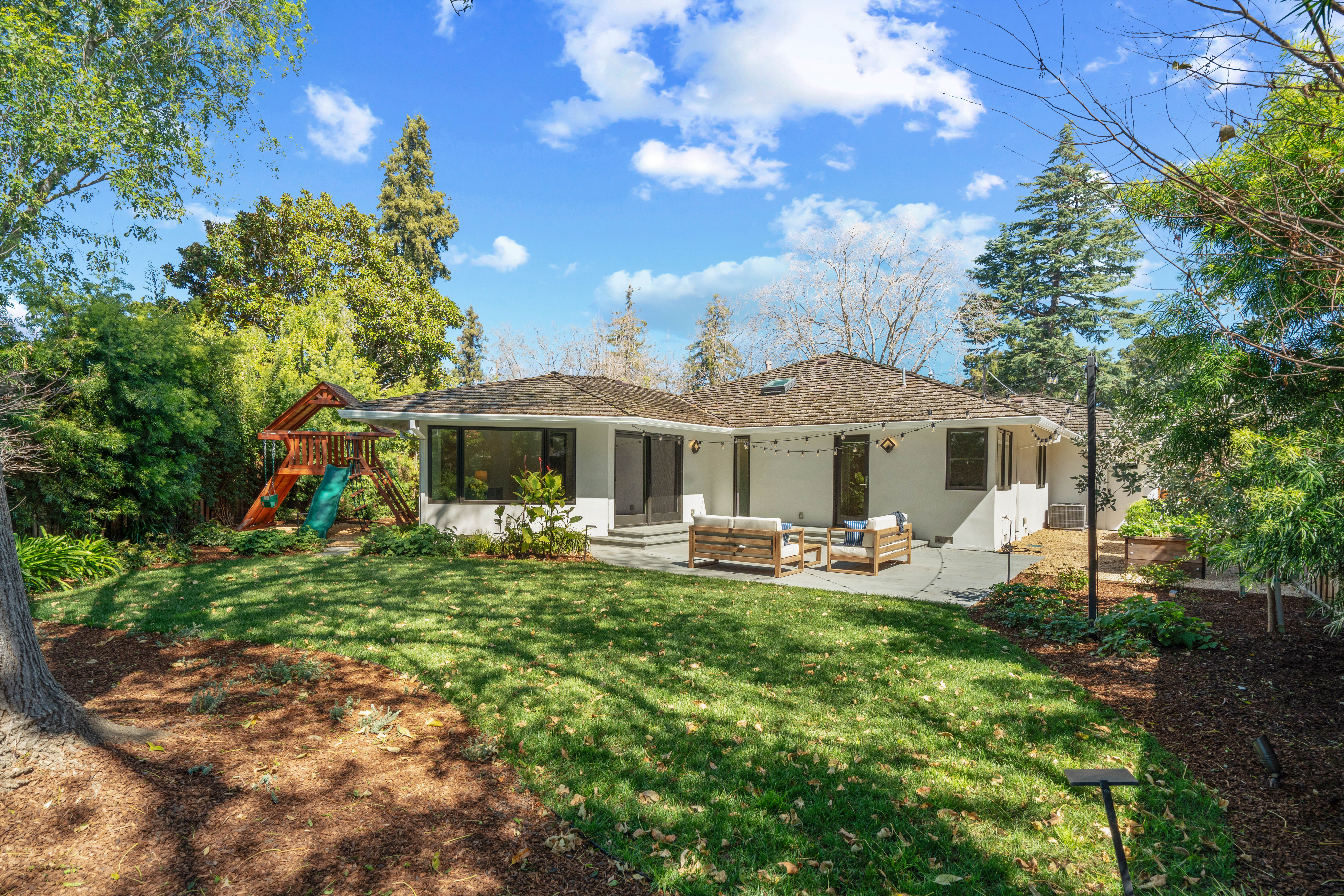 213 Blackburn Avenue 