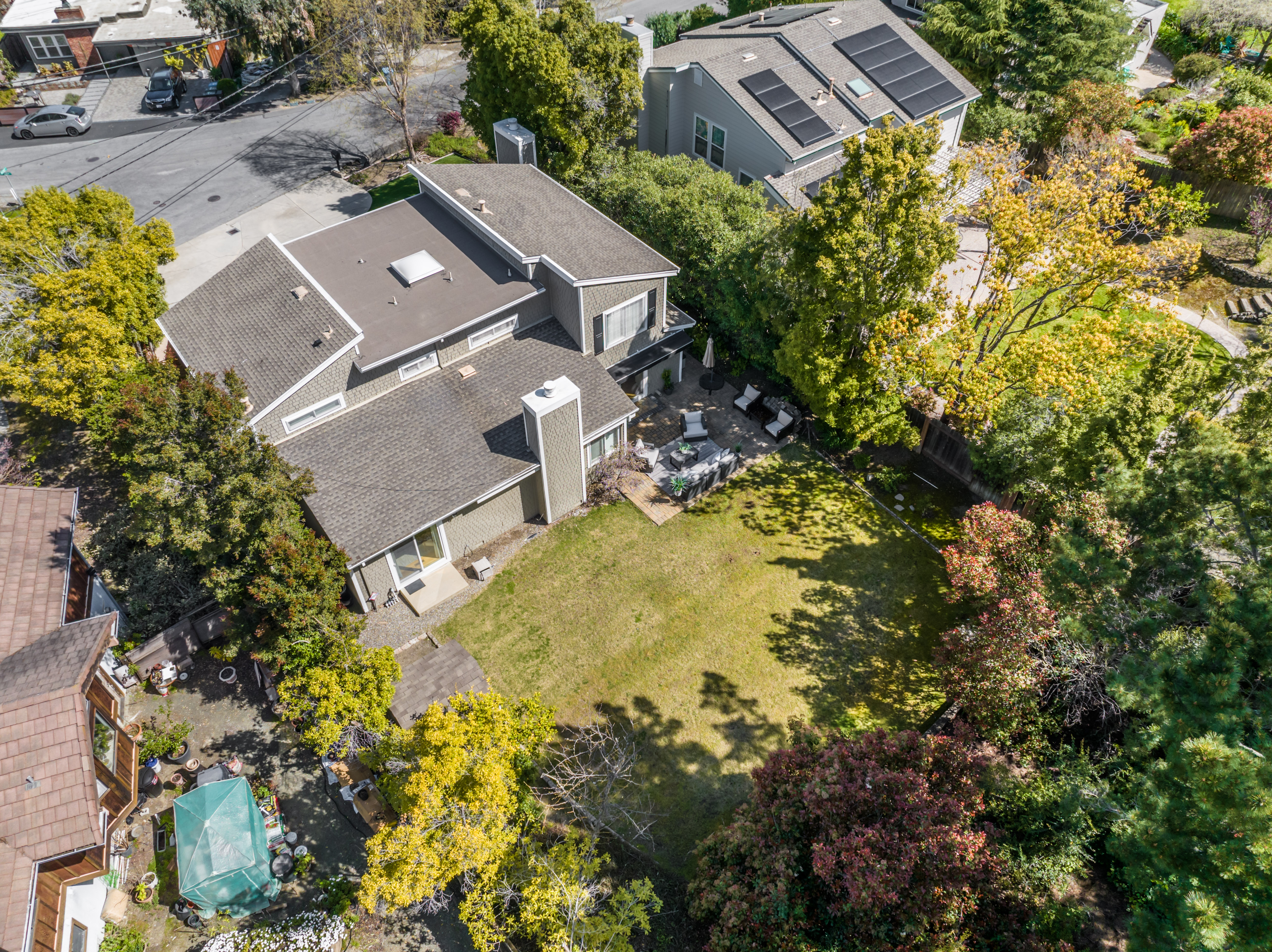 802 Lakeview Way 