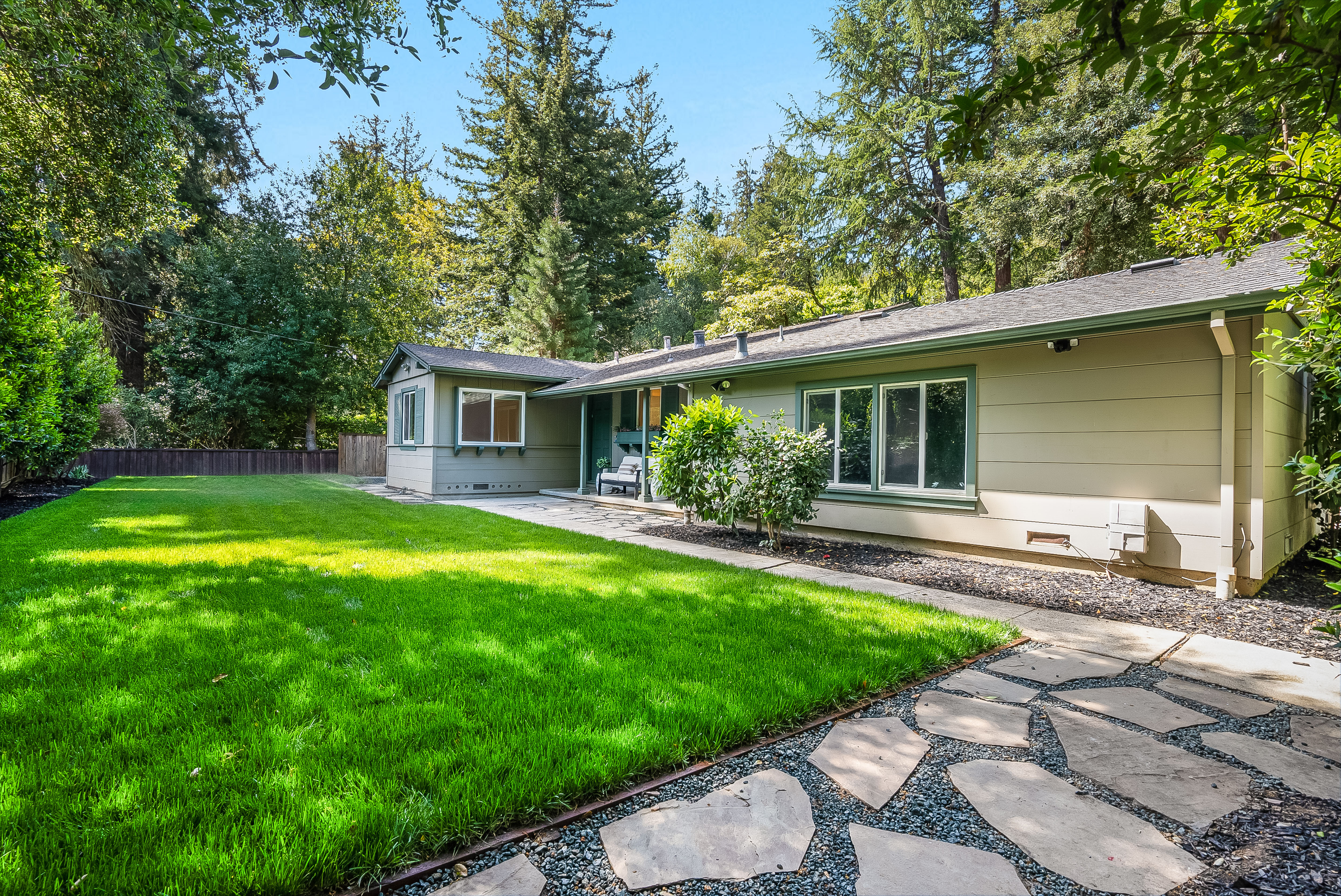 975 Portola Road 