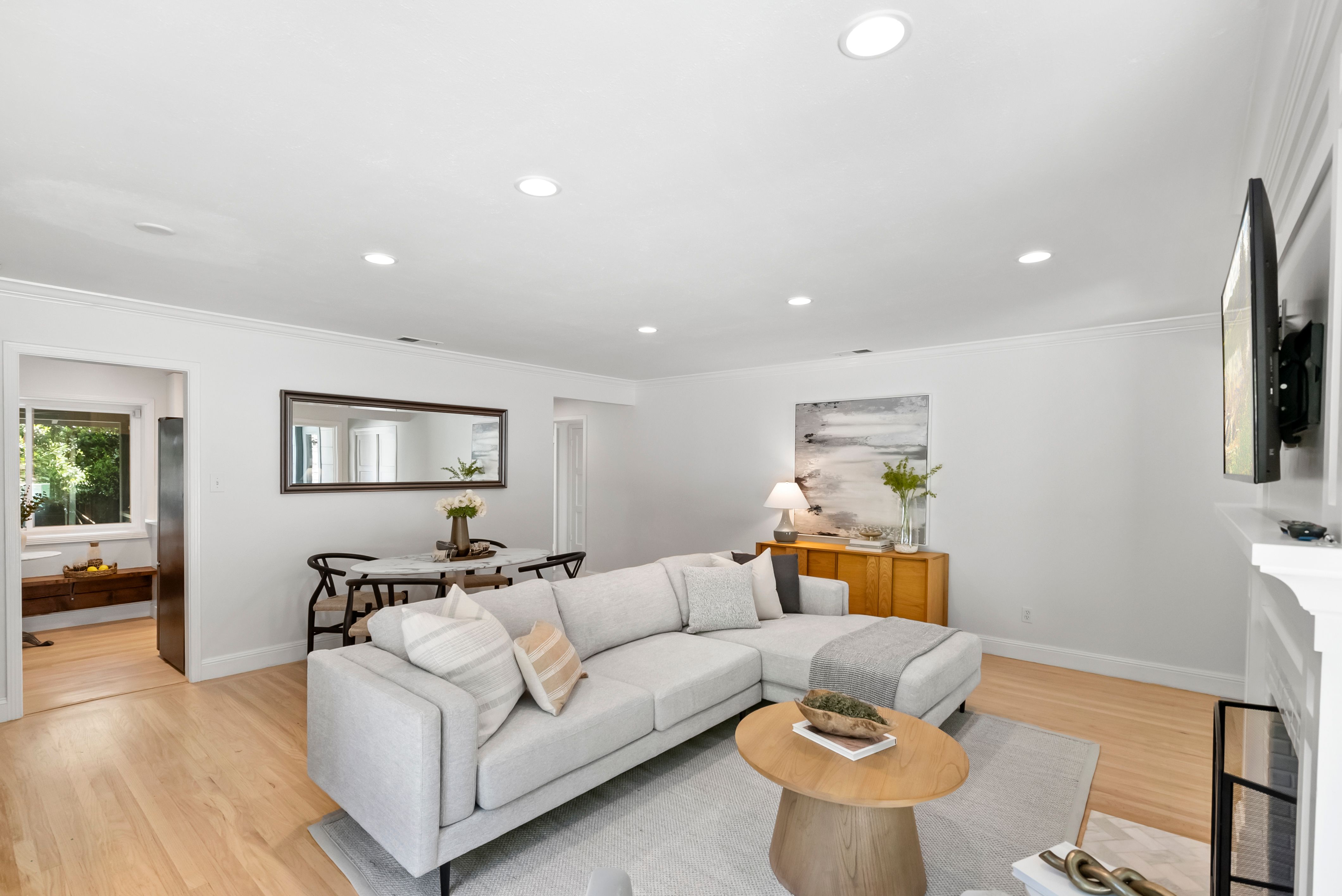975 Portola Road 