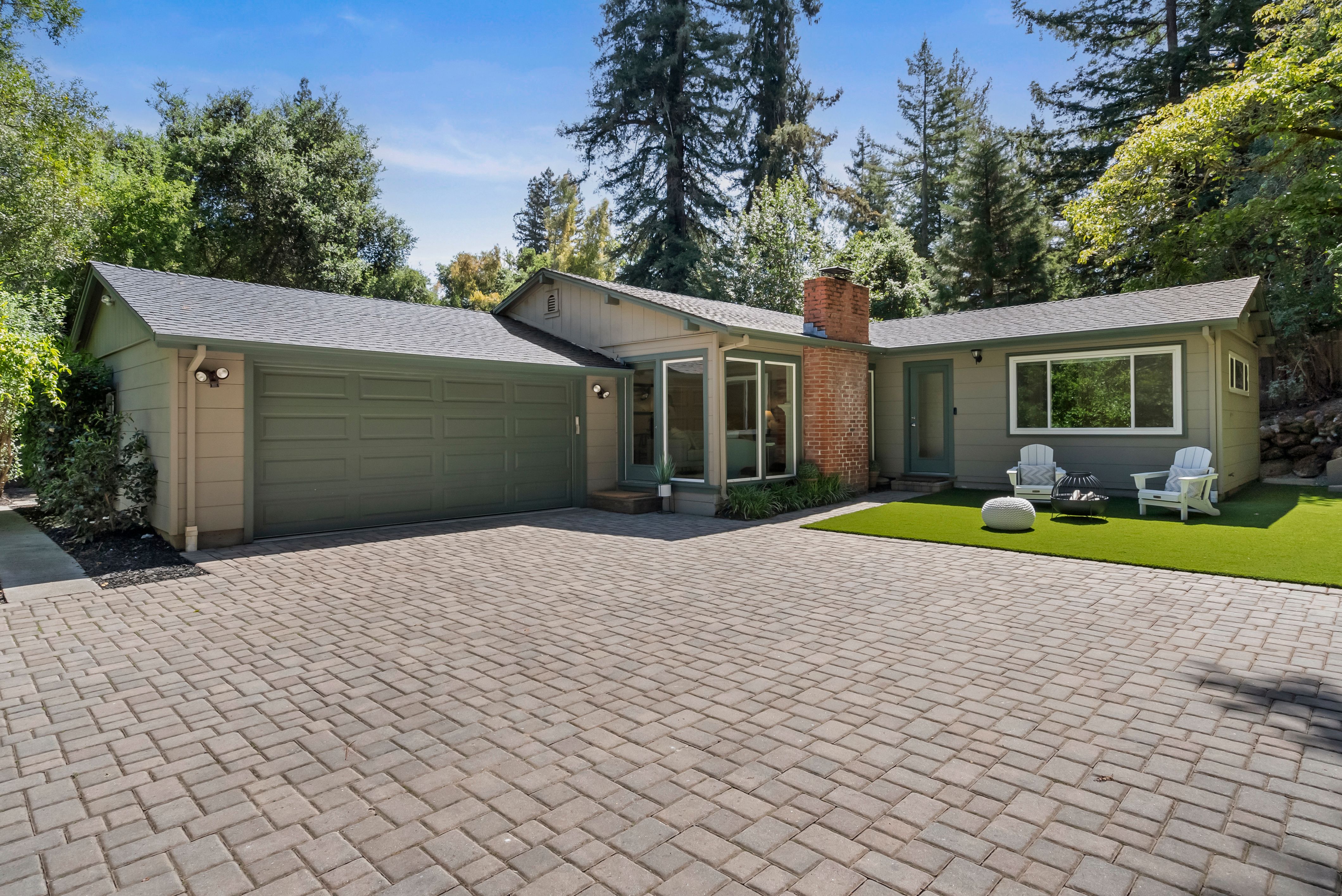975 Portola Road 