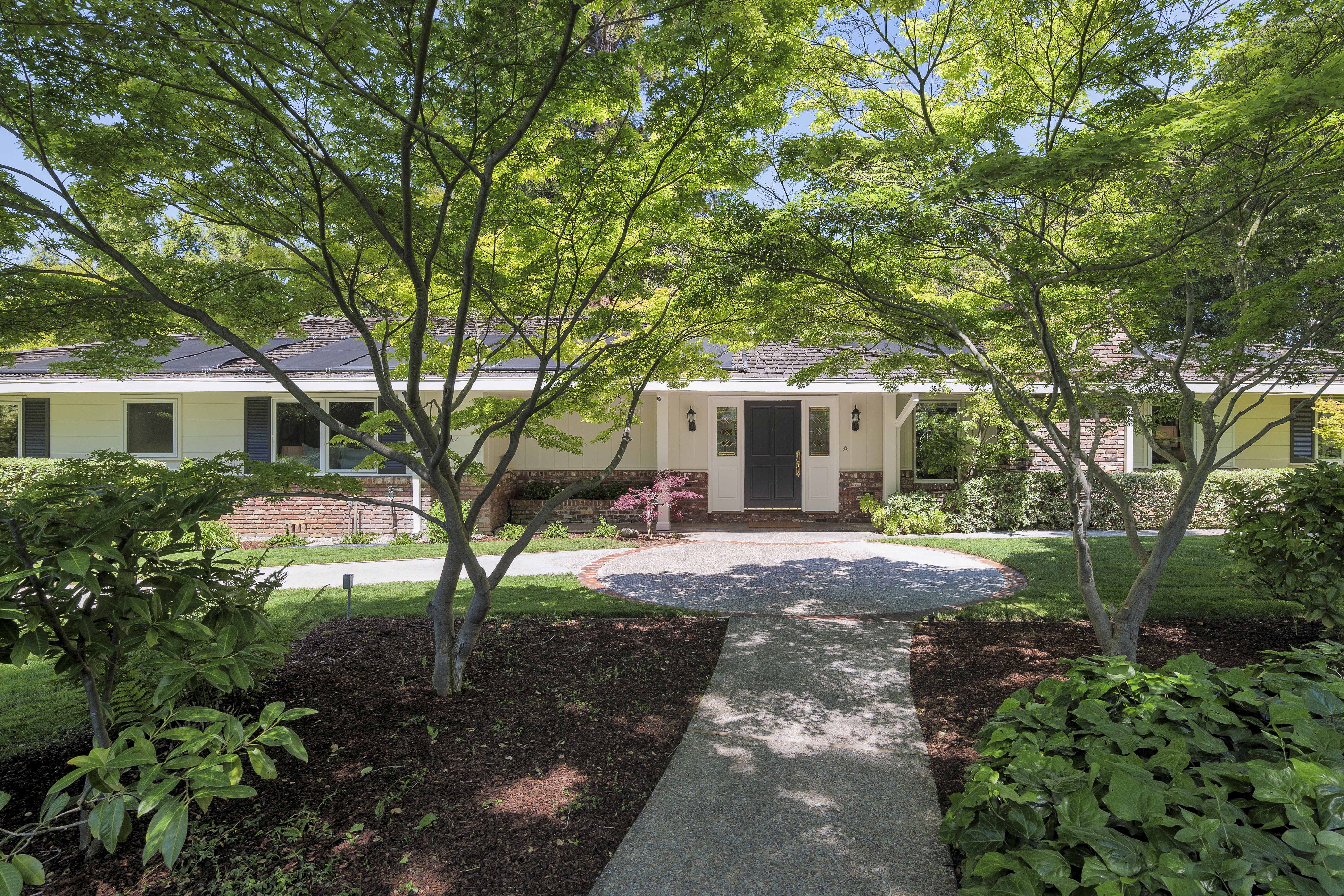 232 Oak Grove Avenue 