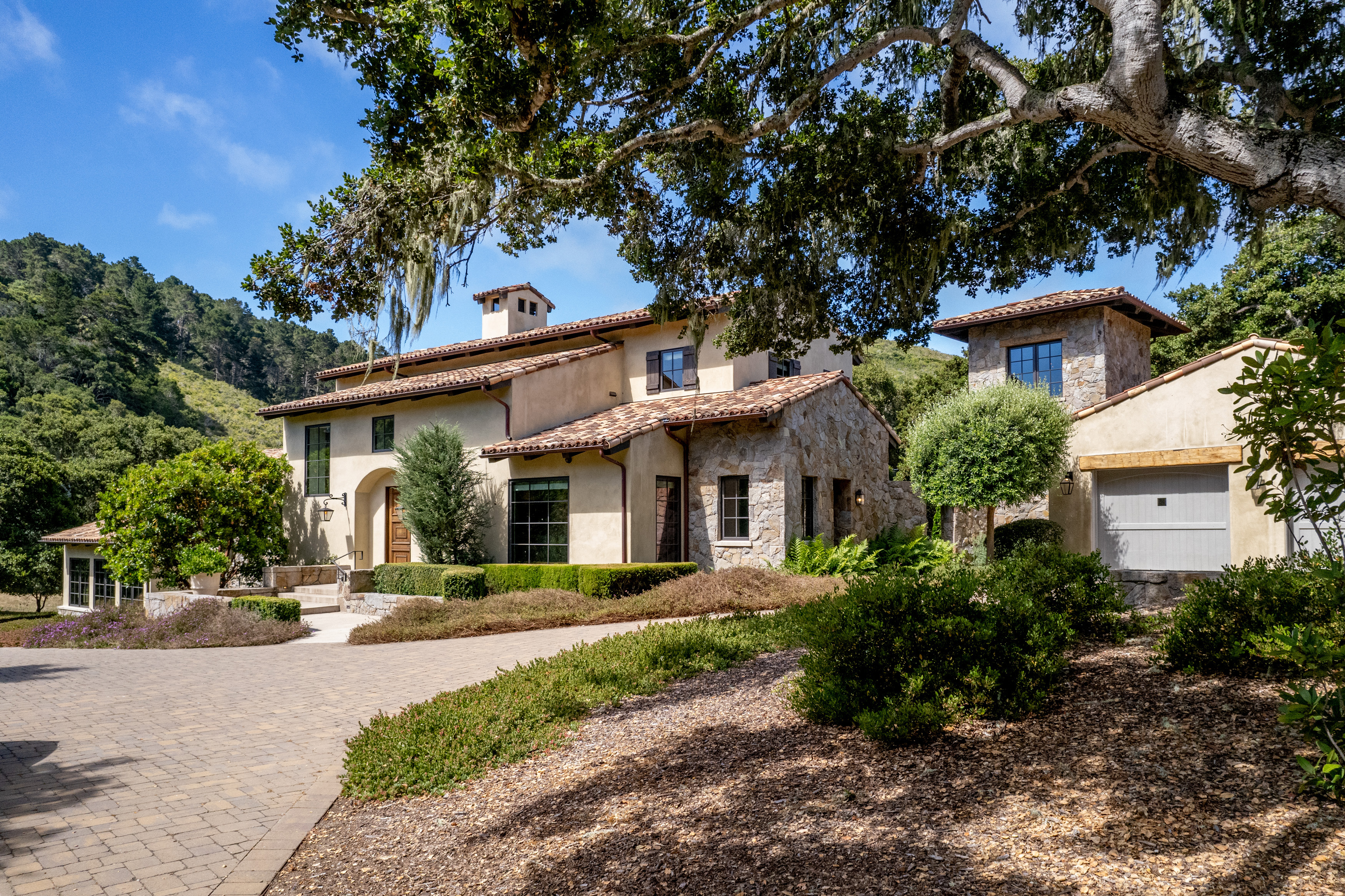8305 Vista Monterra