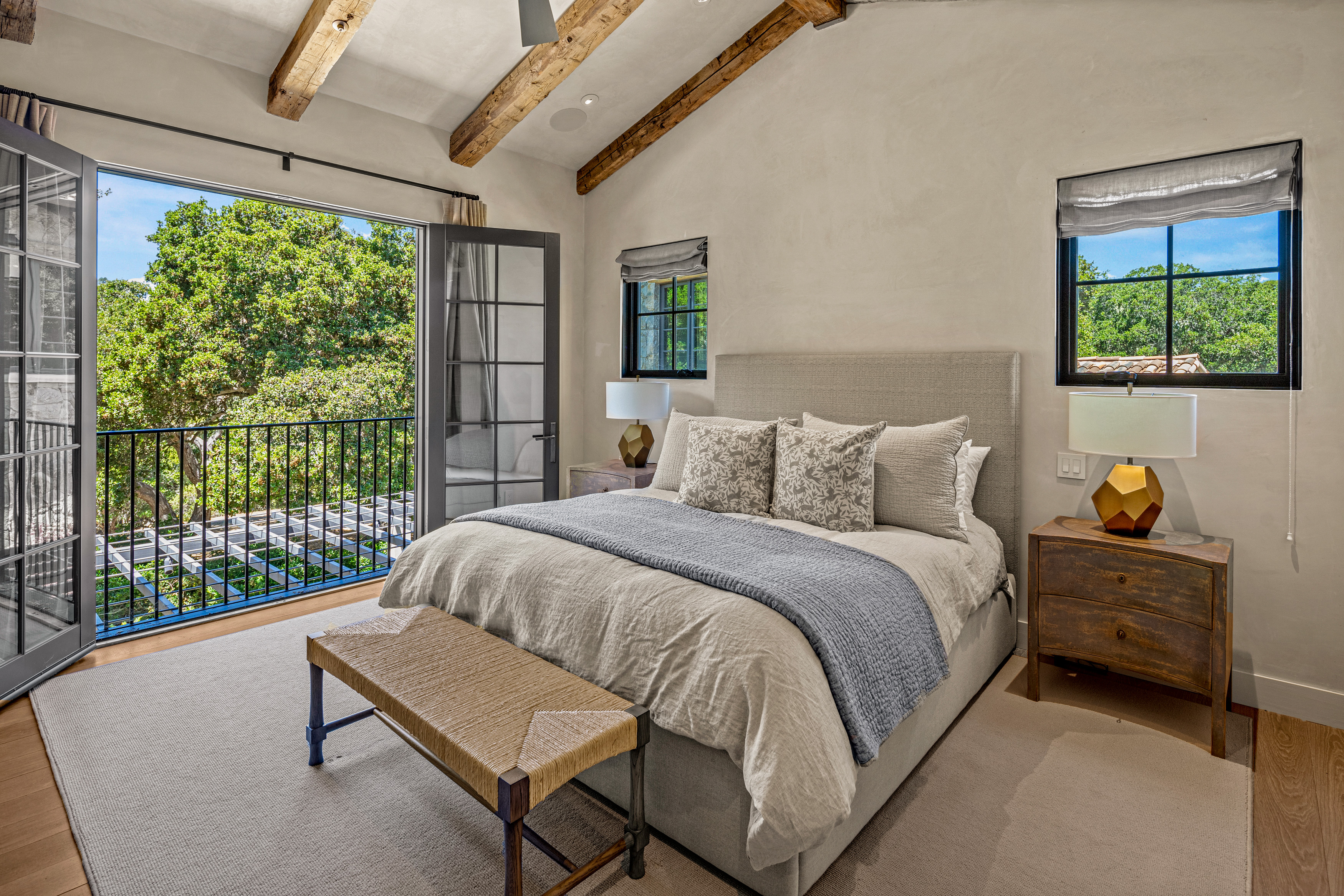8305 Vista Monterra
