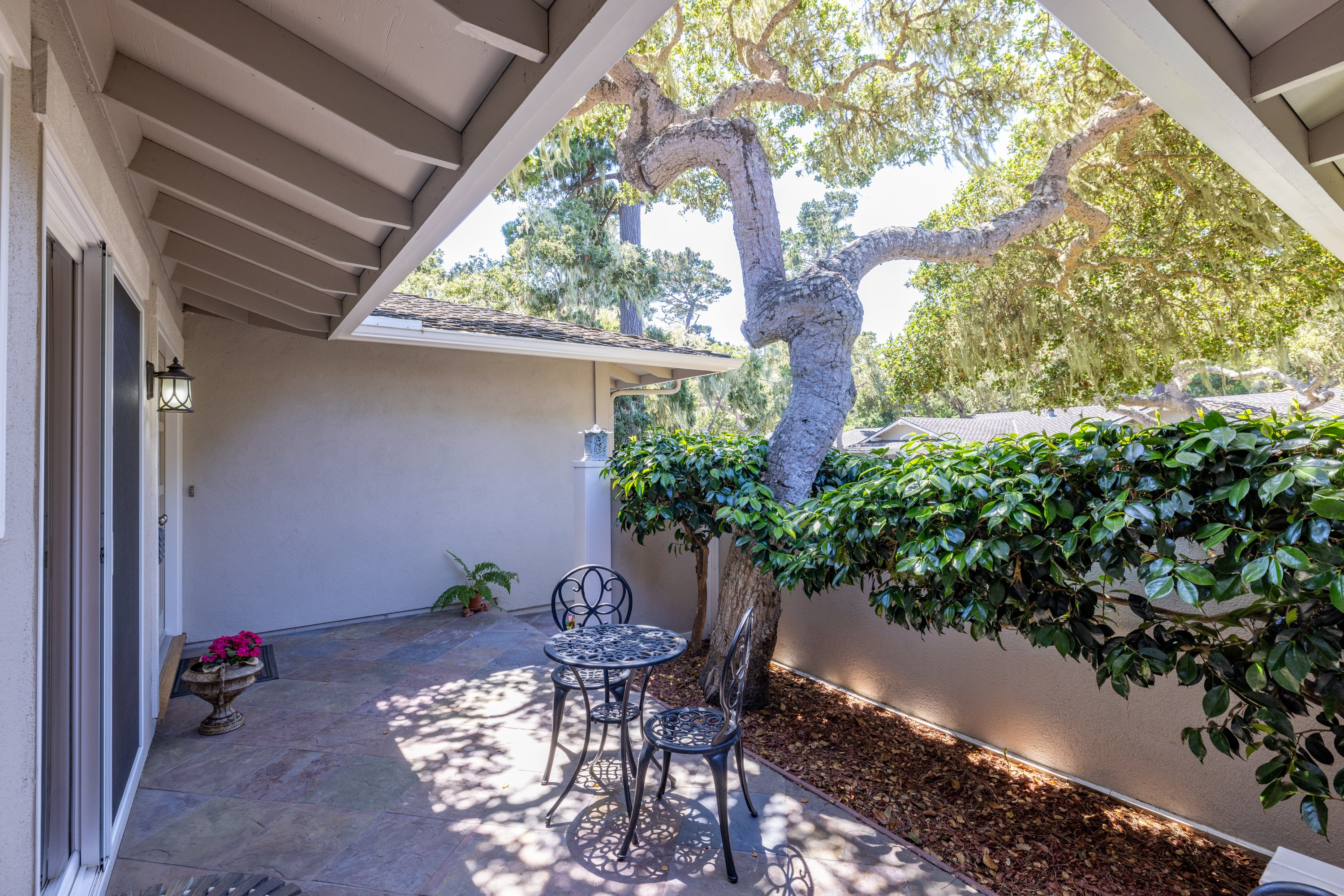 74 Country Club Gate