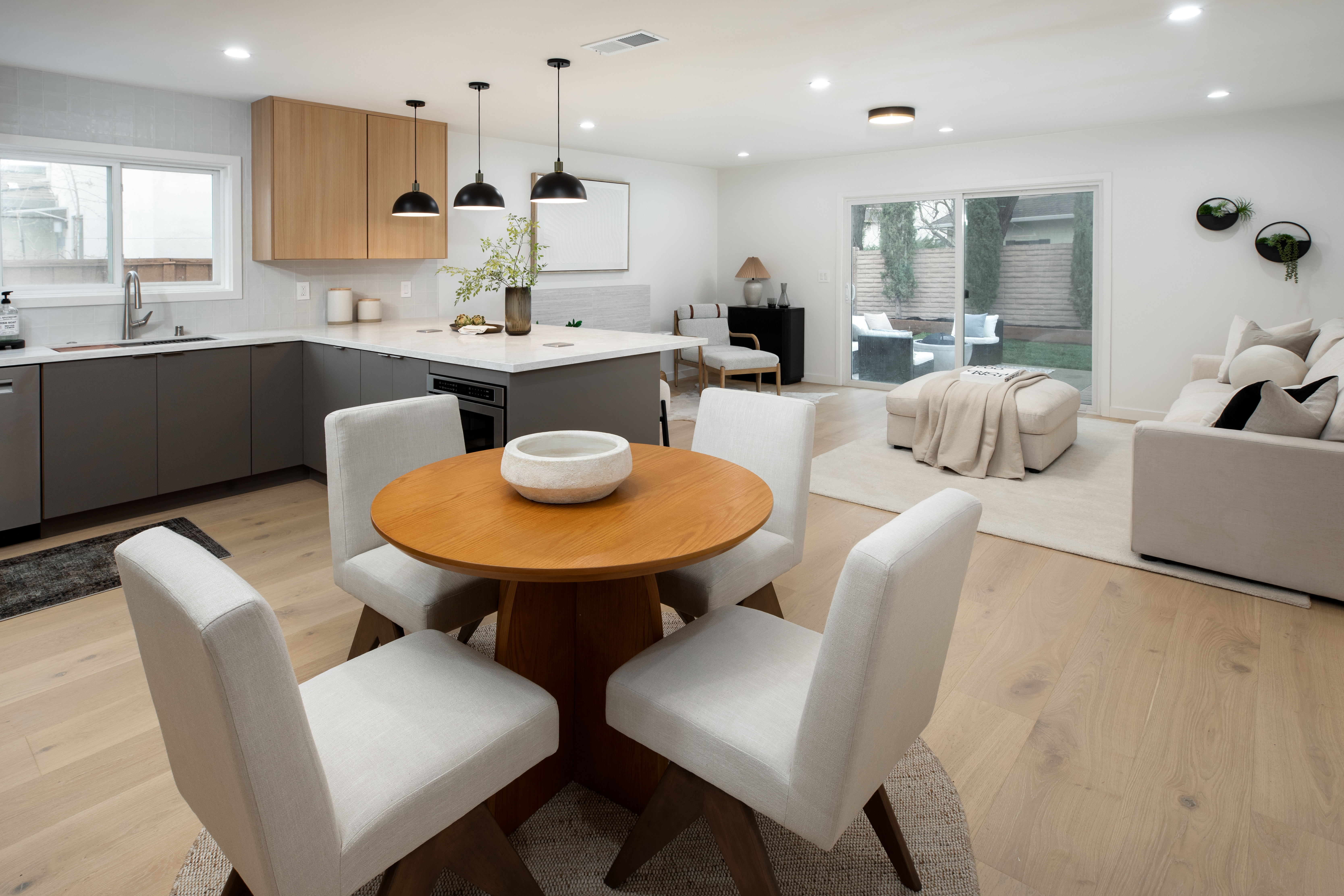 1433 Dentwood Drive 