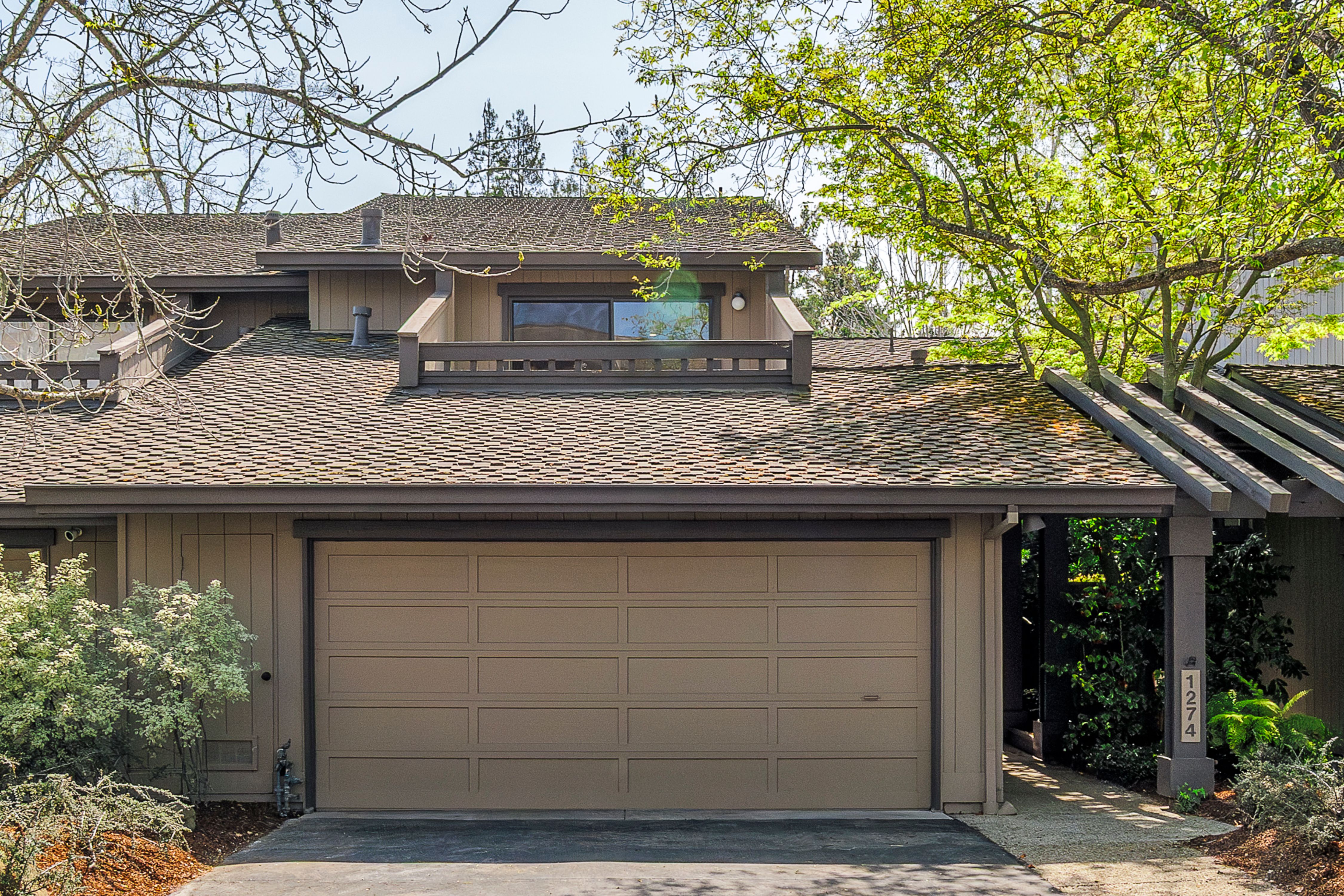 1274 Sharon Park Drive 