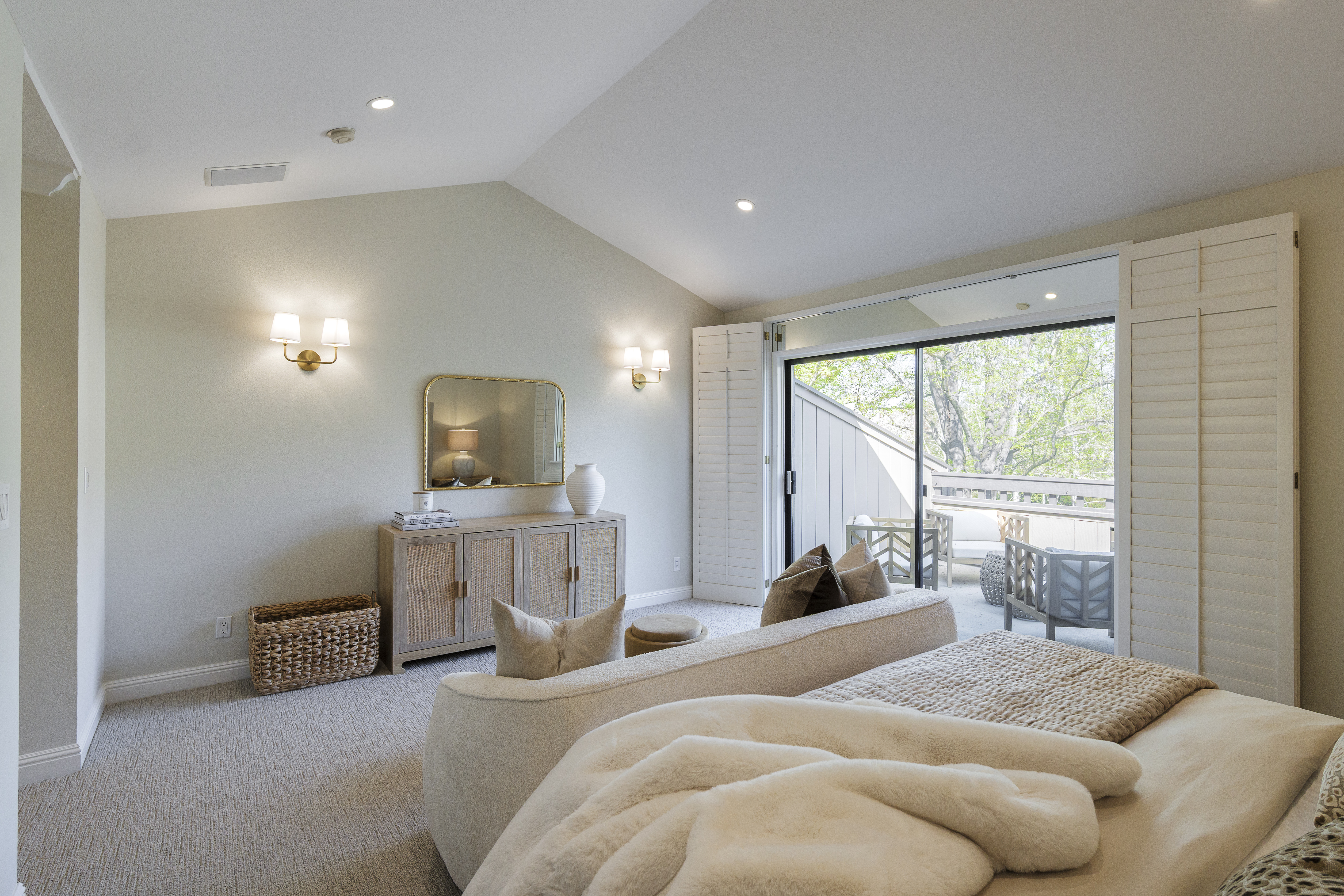 1274 Sharon Park Drive 