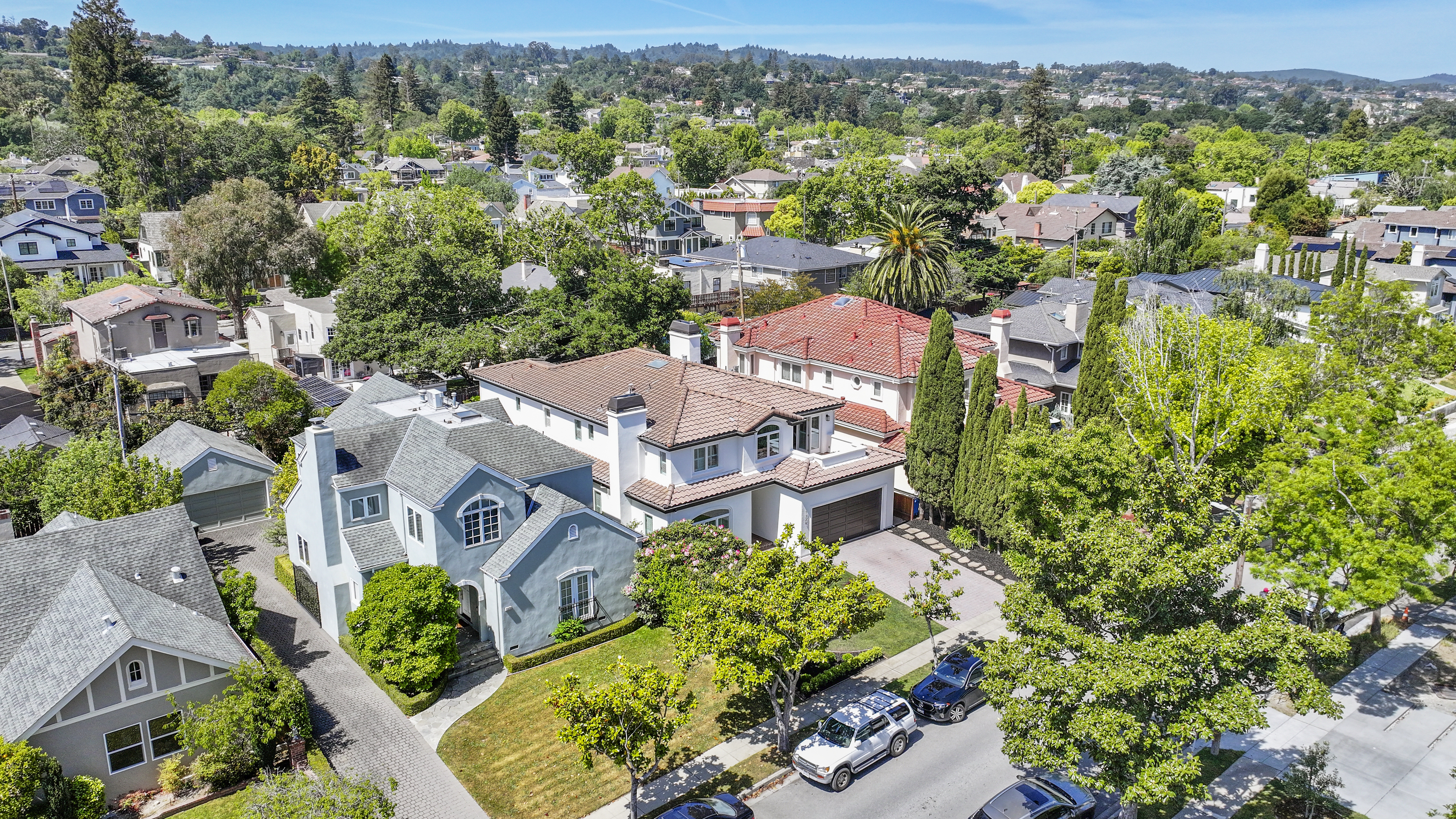 1329 Vancouver Avenue 