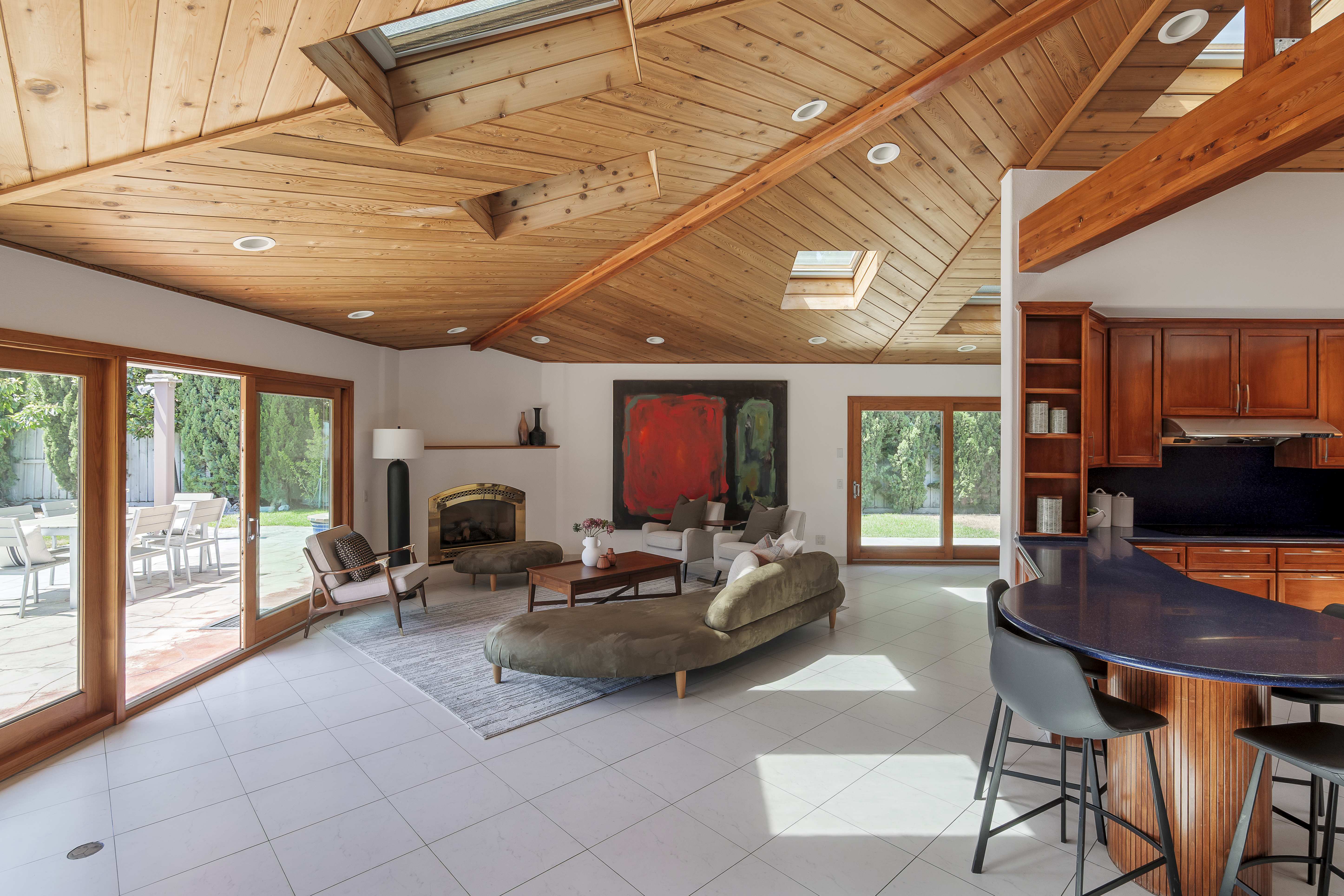 3160 Louis Road 