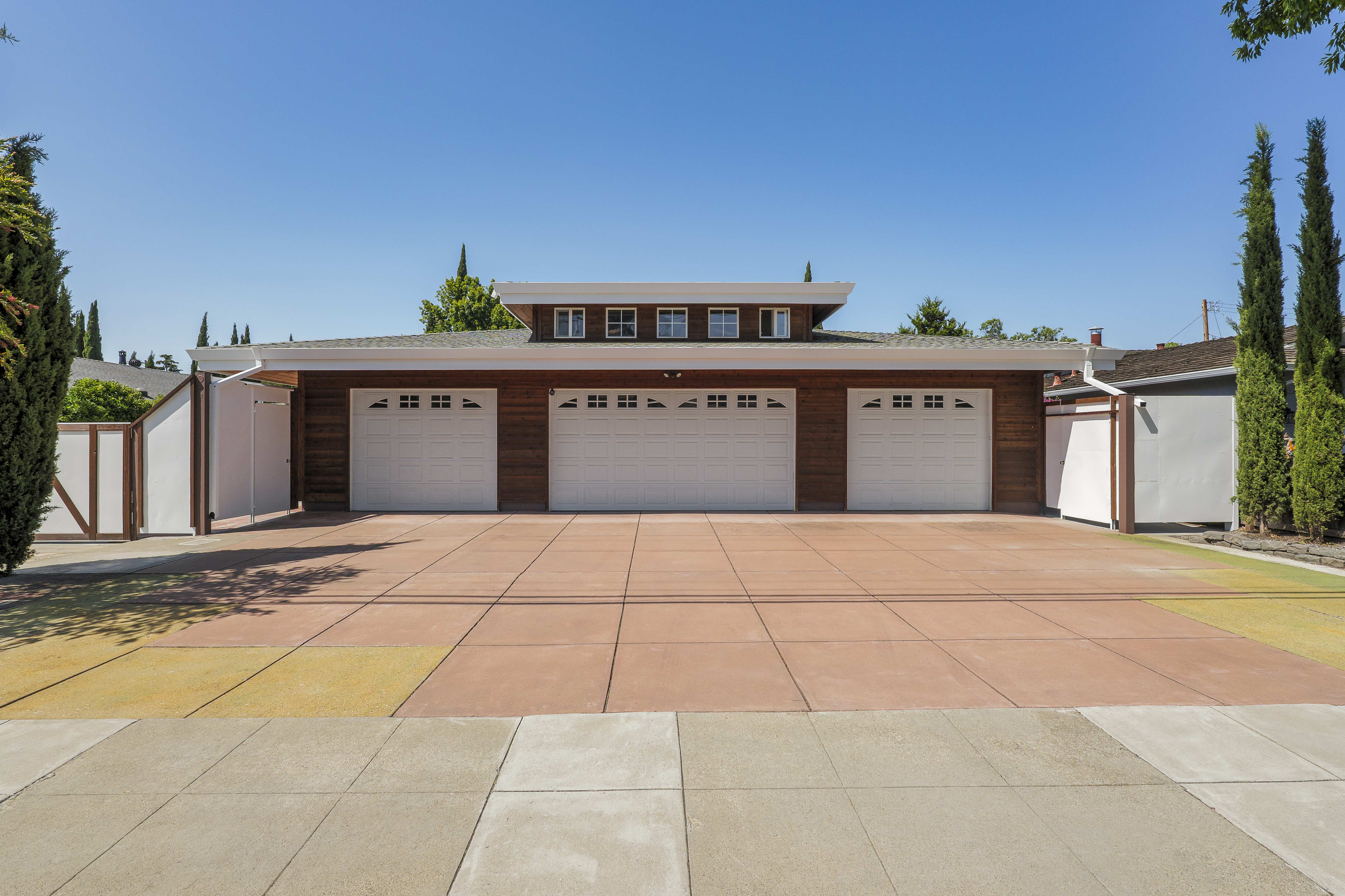 3160 Louis Road 