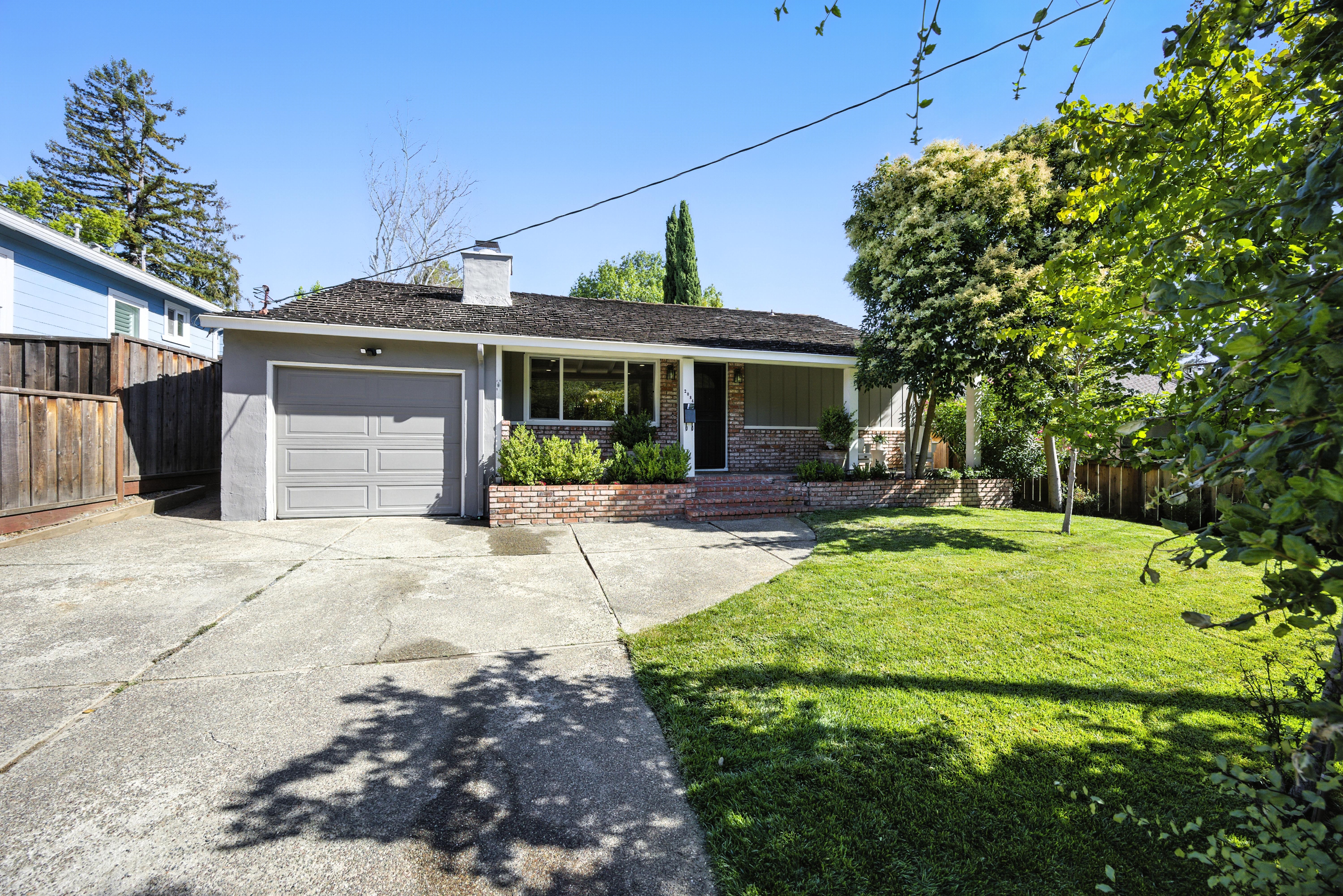 2084 San Carlos Avenue 