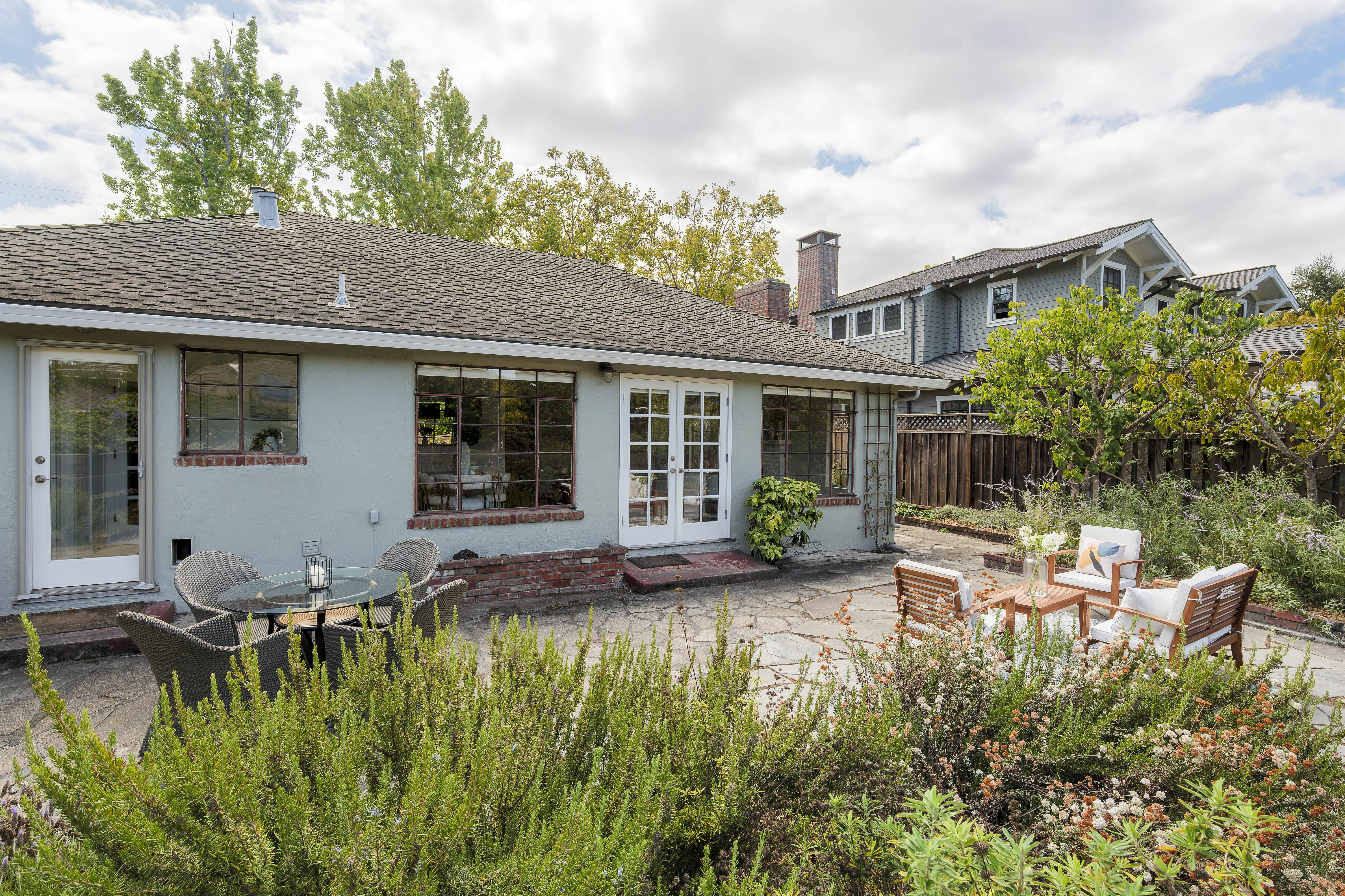 1409 Parkinson Avenue 