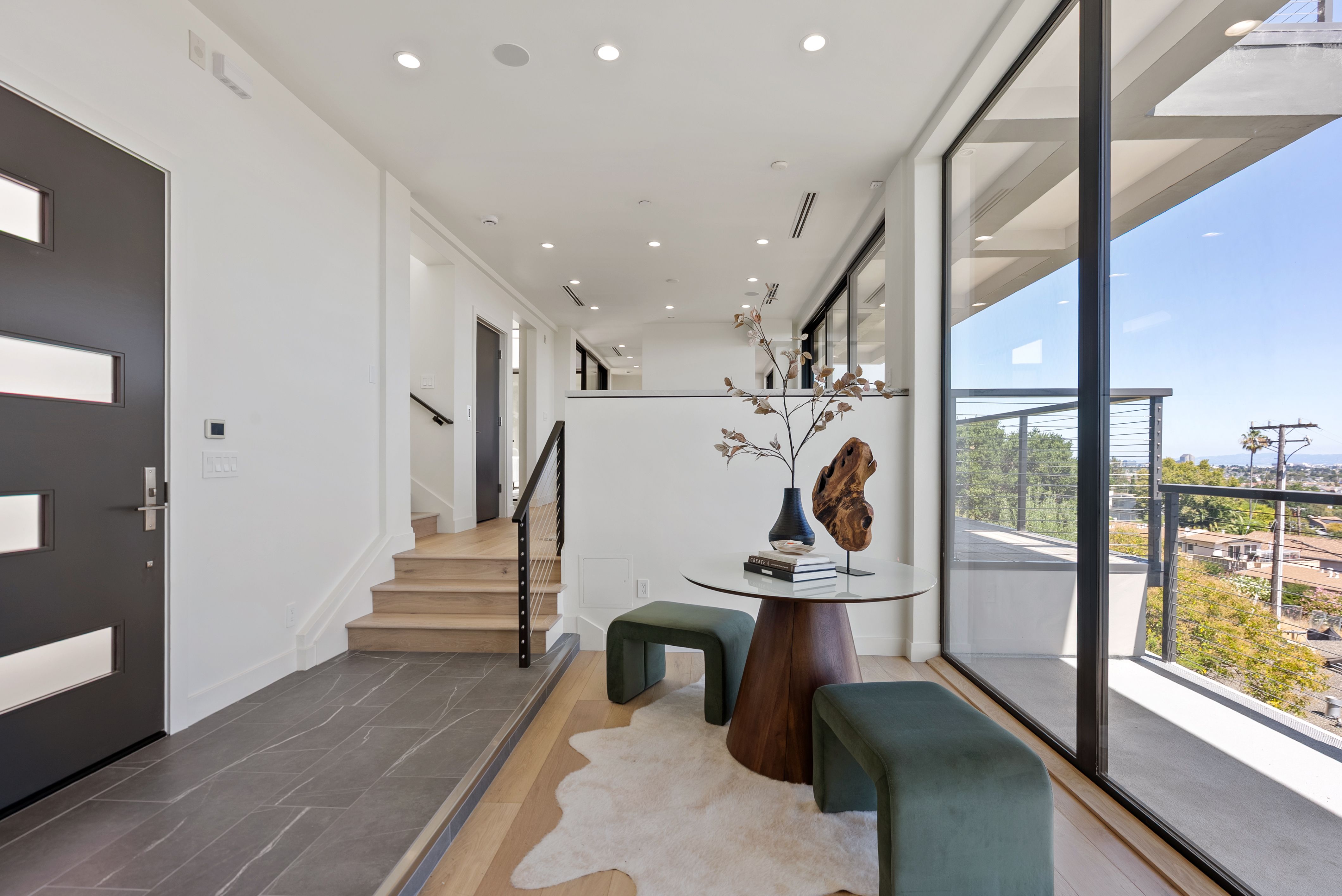 905 South Road 