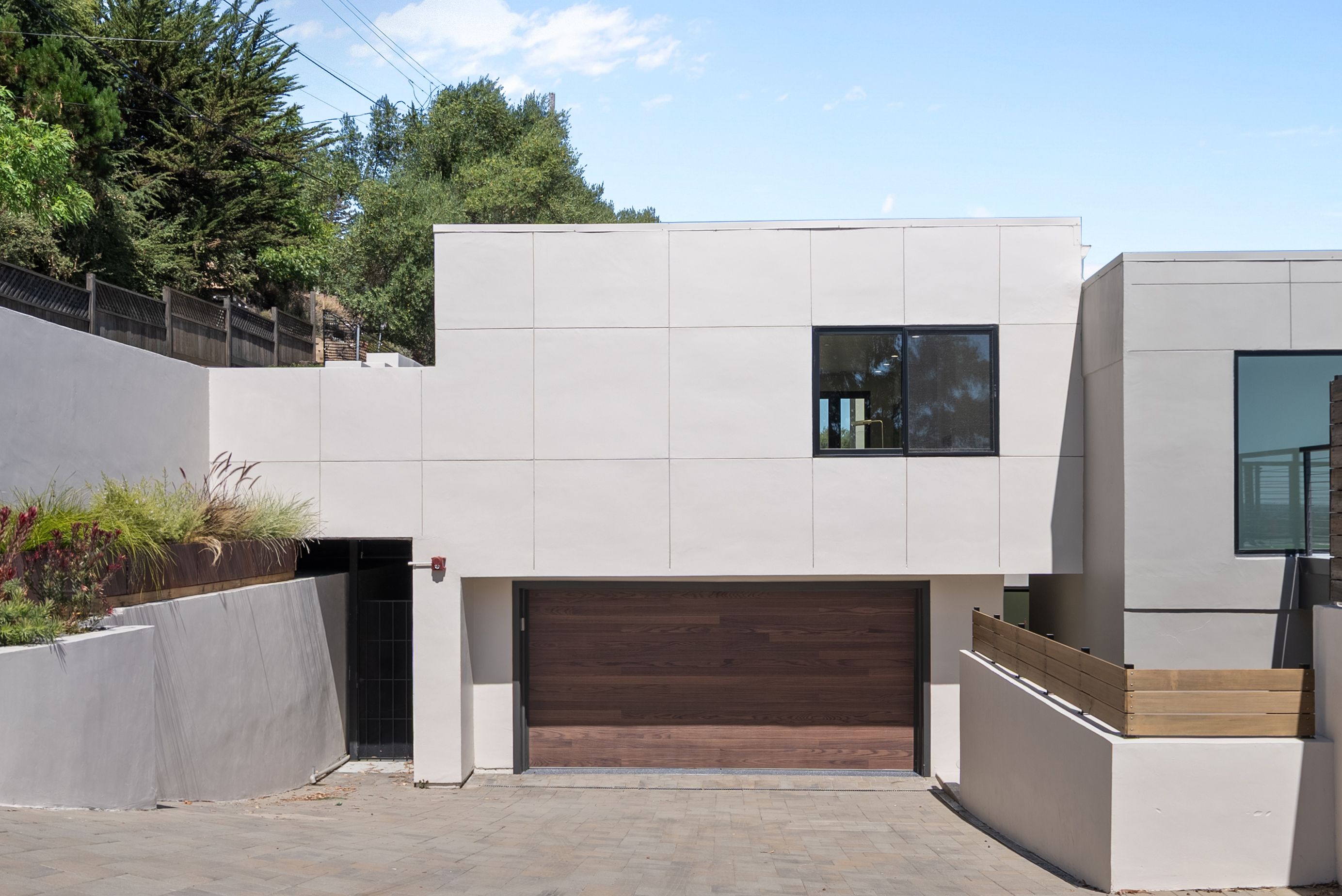 905 South Road 