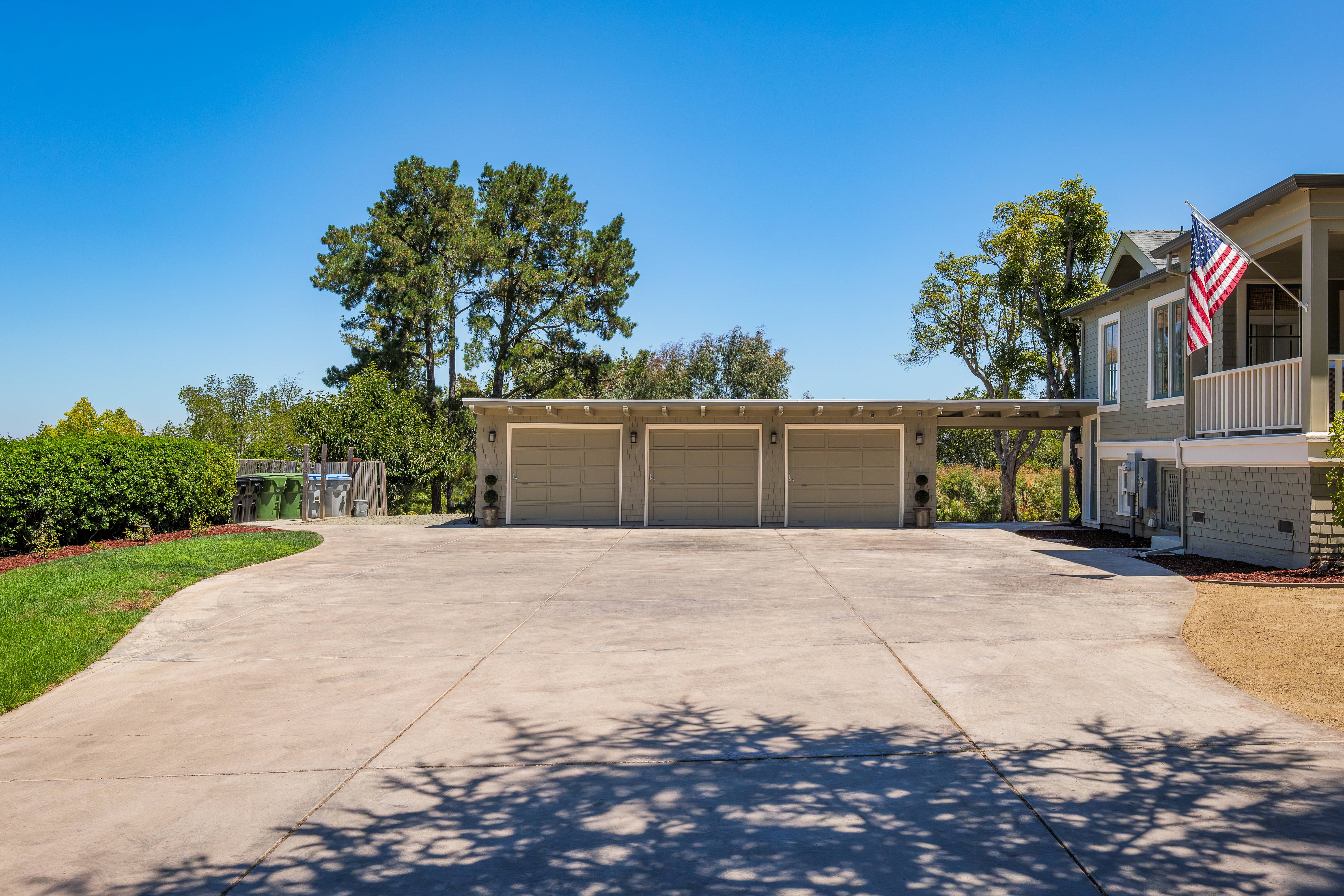 730 Mora Drive 