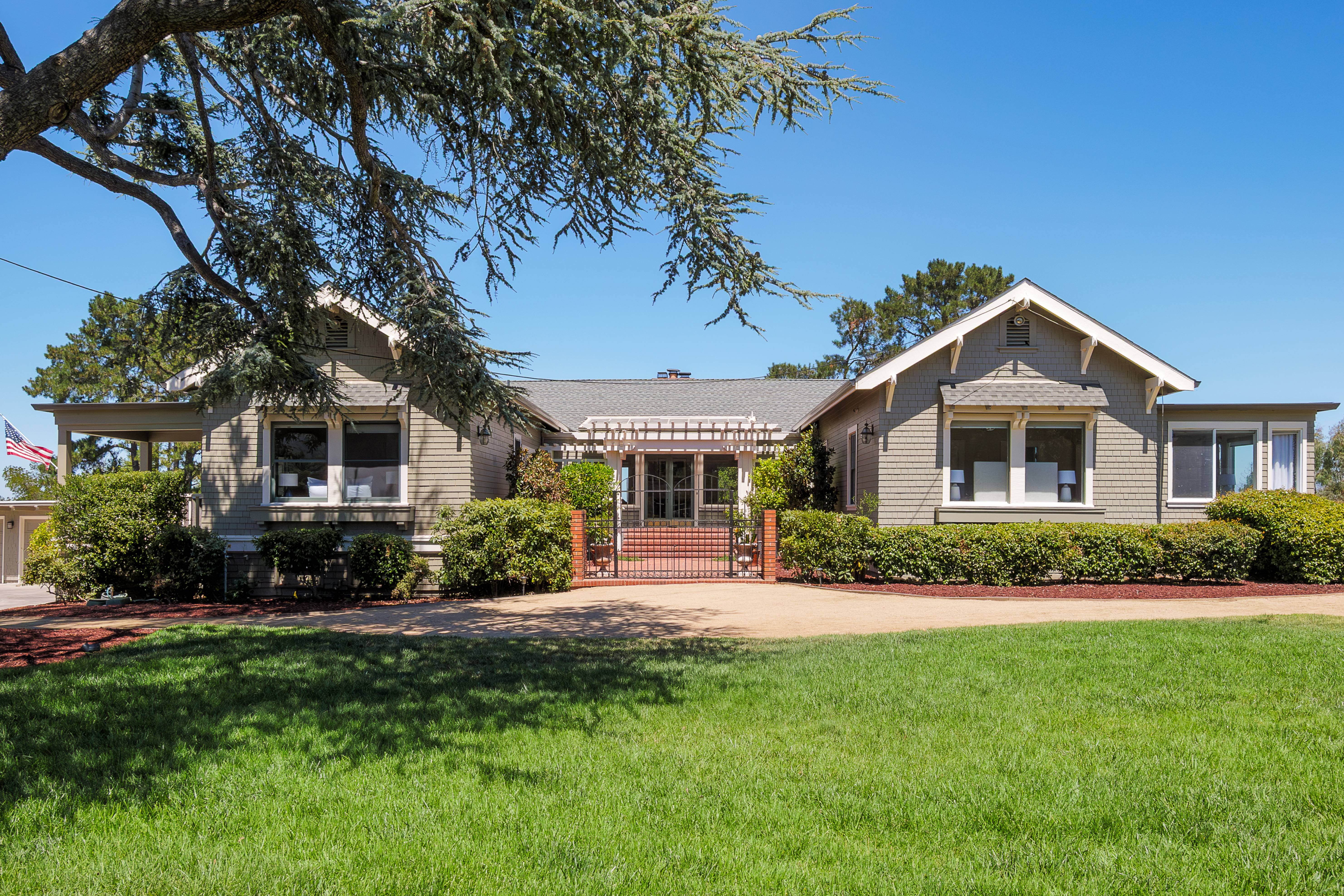 730 Mora Drive 