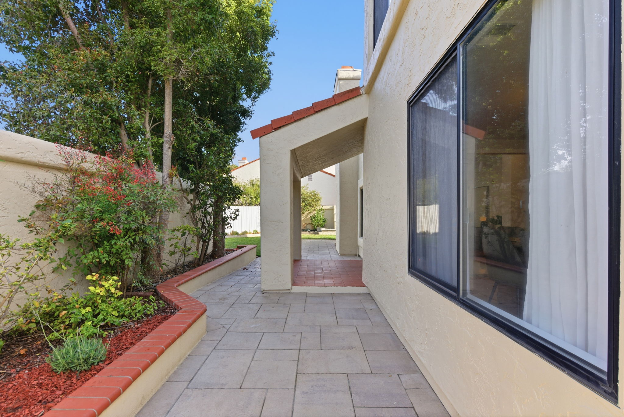 517 Martinique Drive 