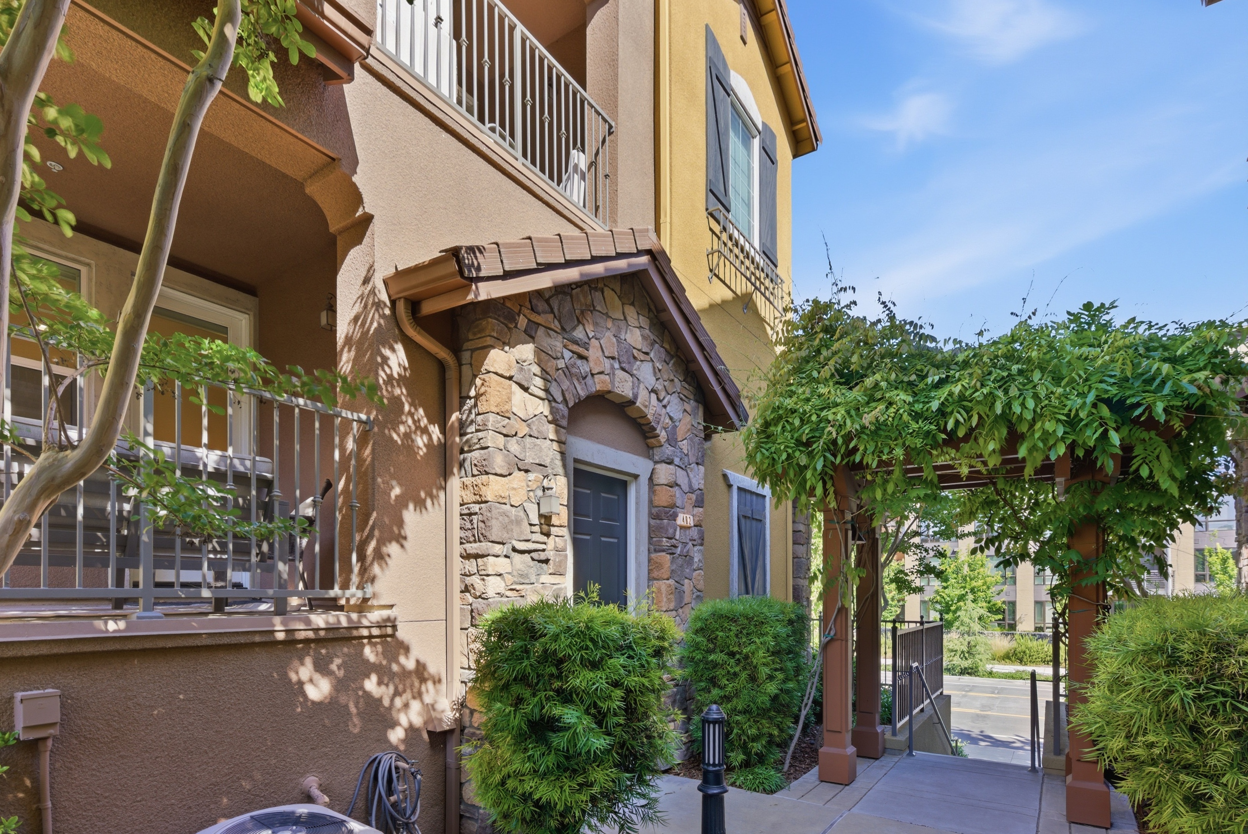 482 Tristania Terrace 