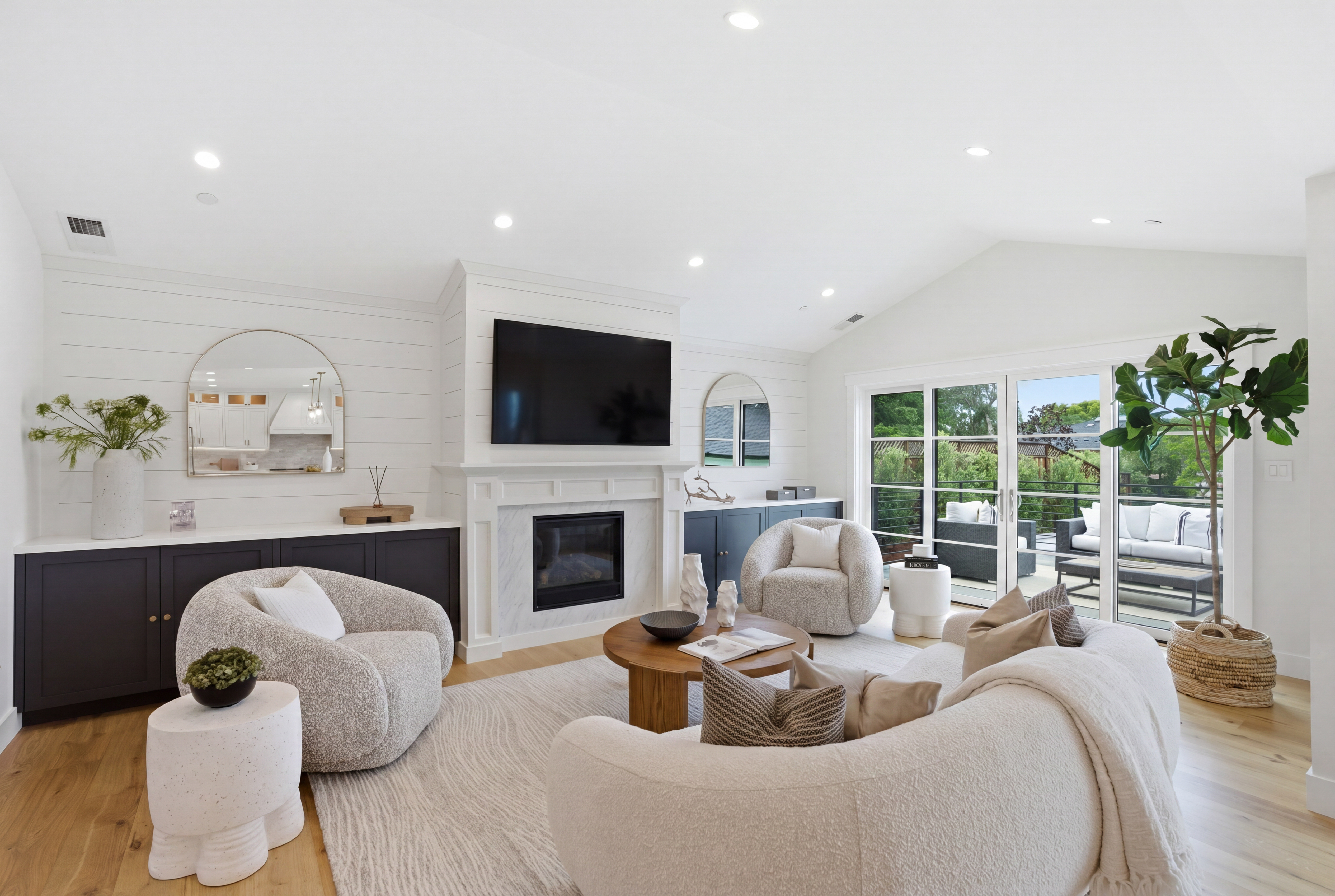 2896 Hillside Drive 