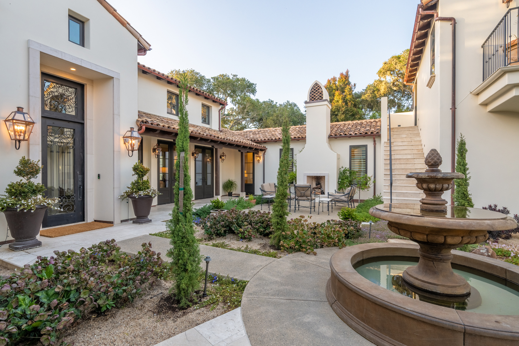 1041 Rodeo Road