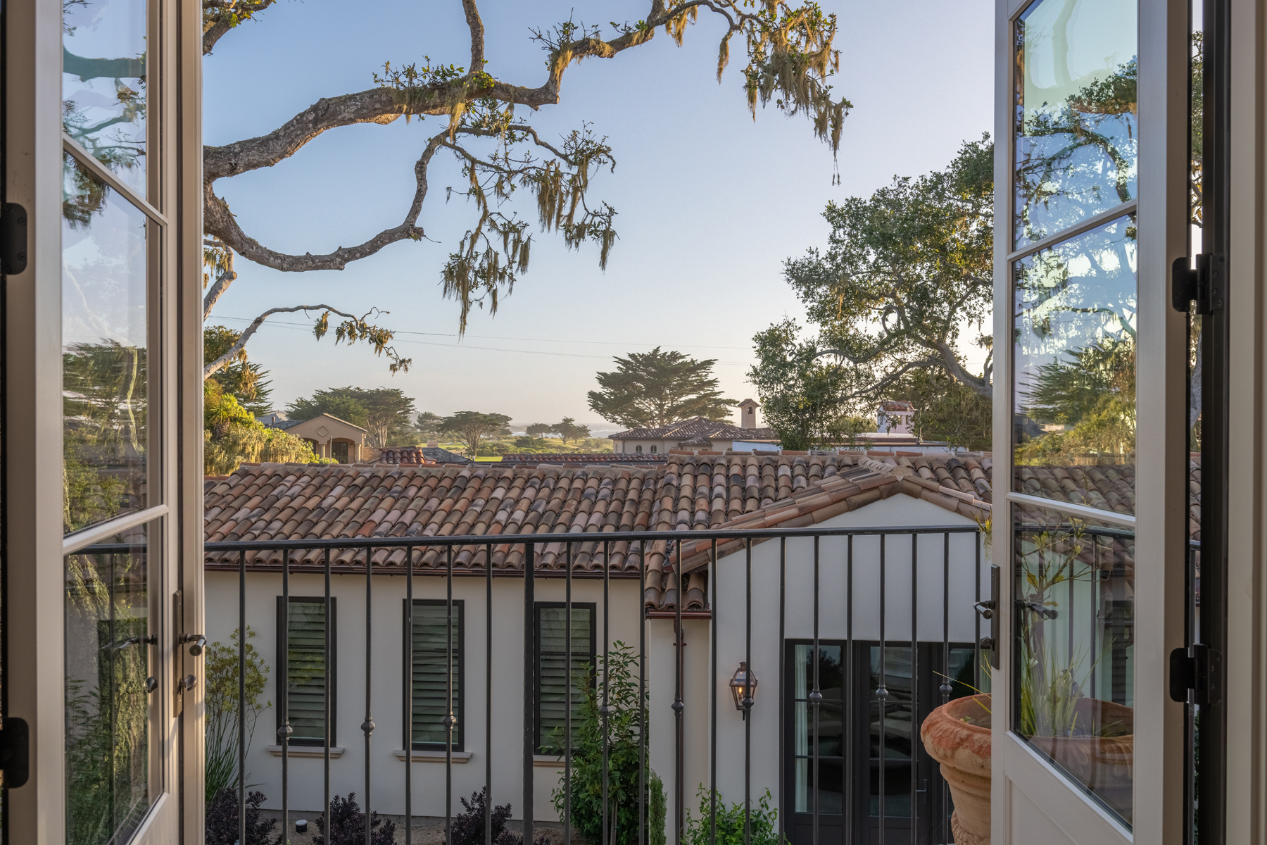 1041 Rodeo Road