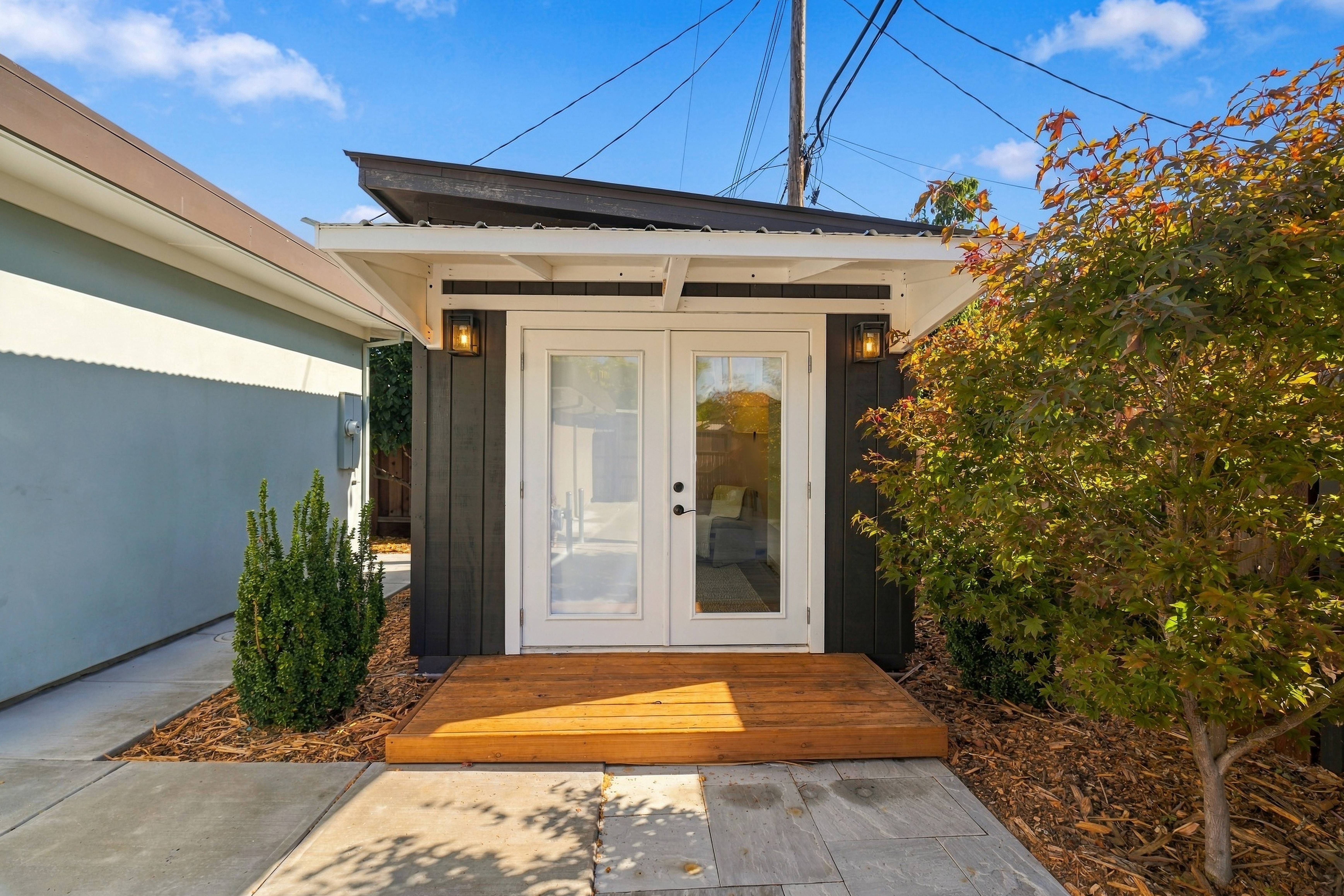3837 Carlson Court 