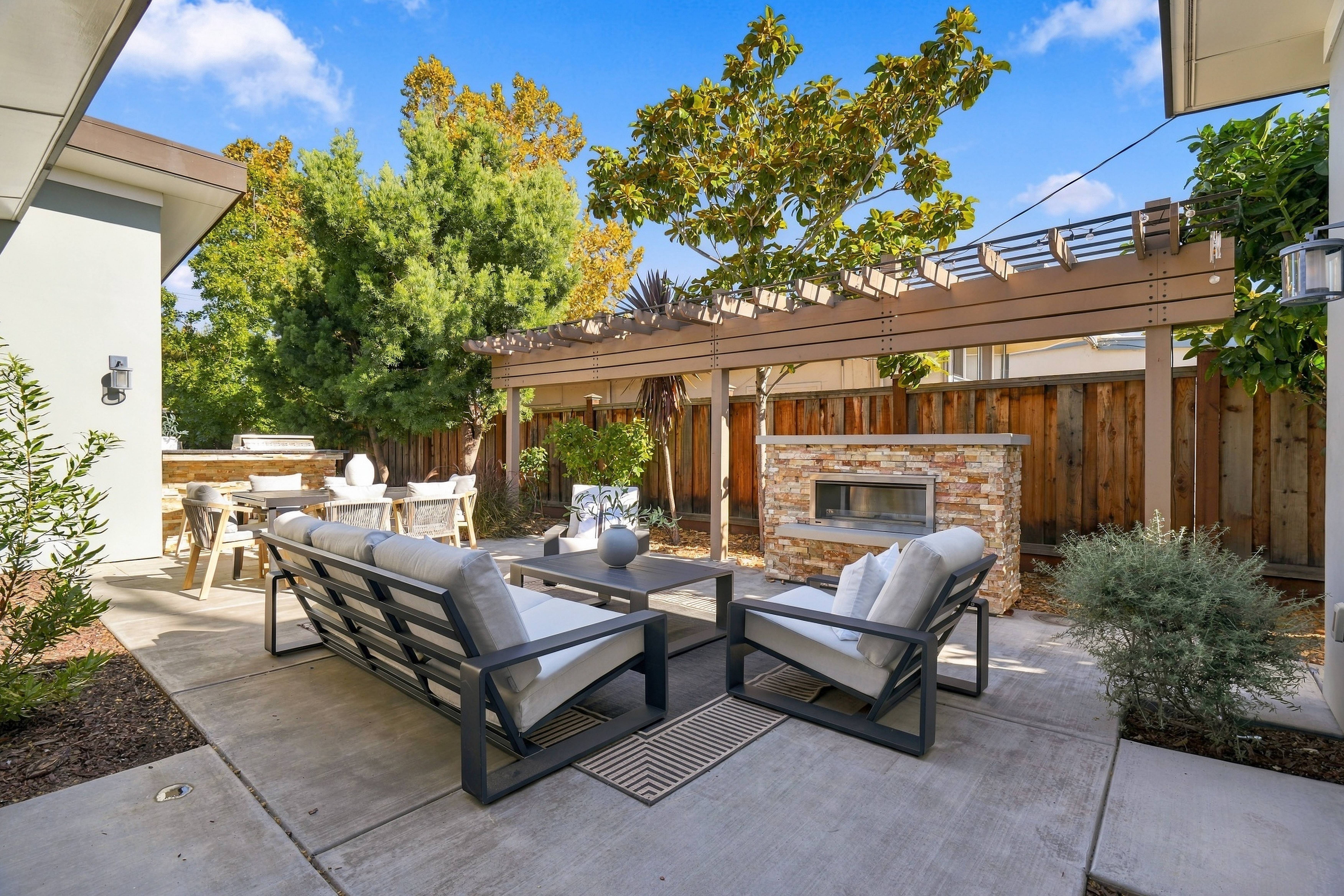 3837 Carlson Court 