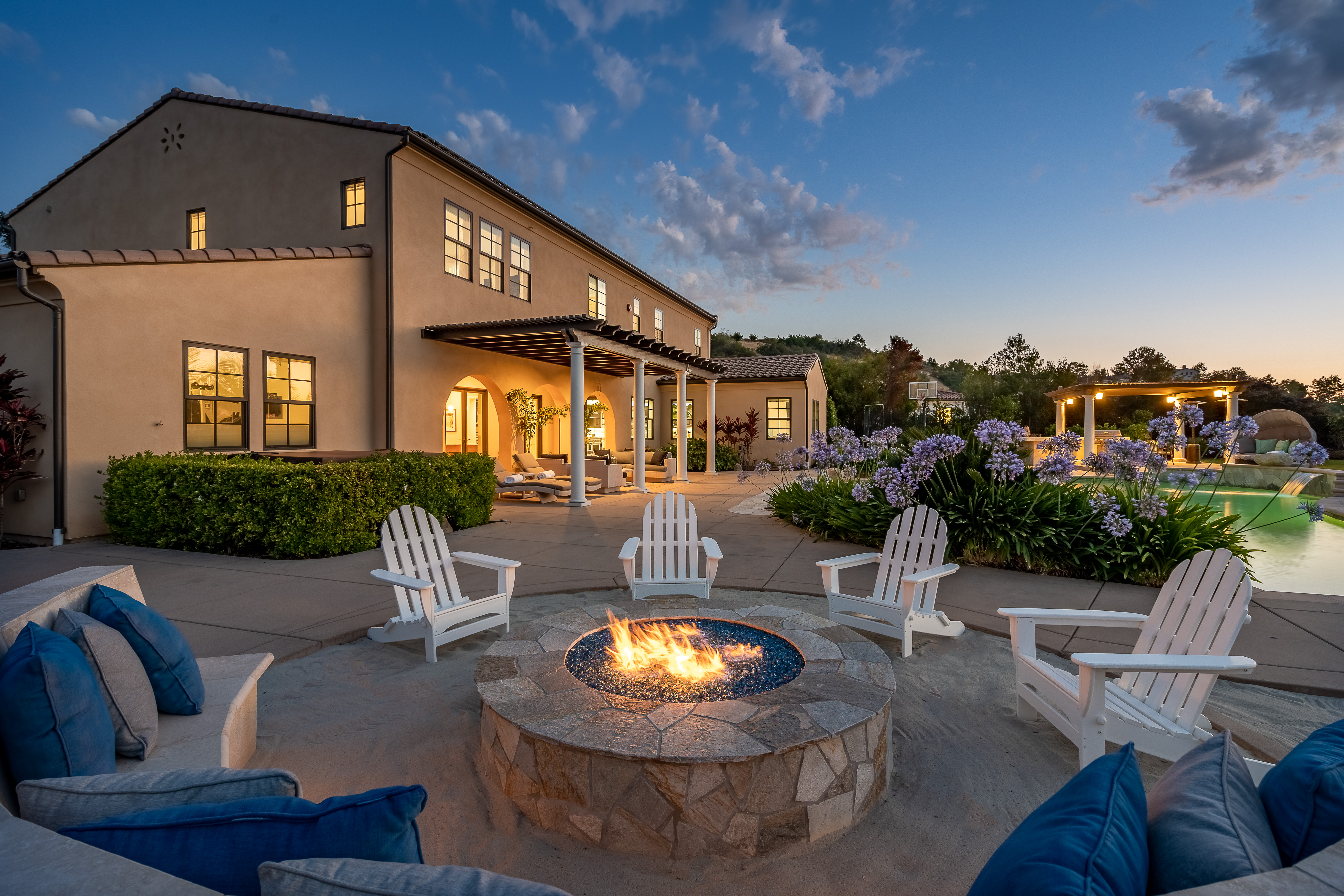 8122 Twilight Point Way
